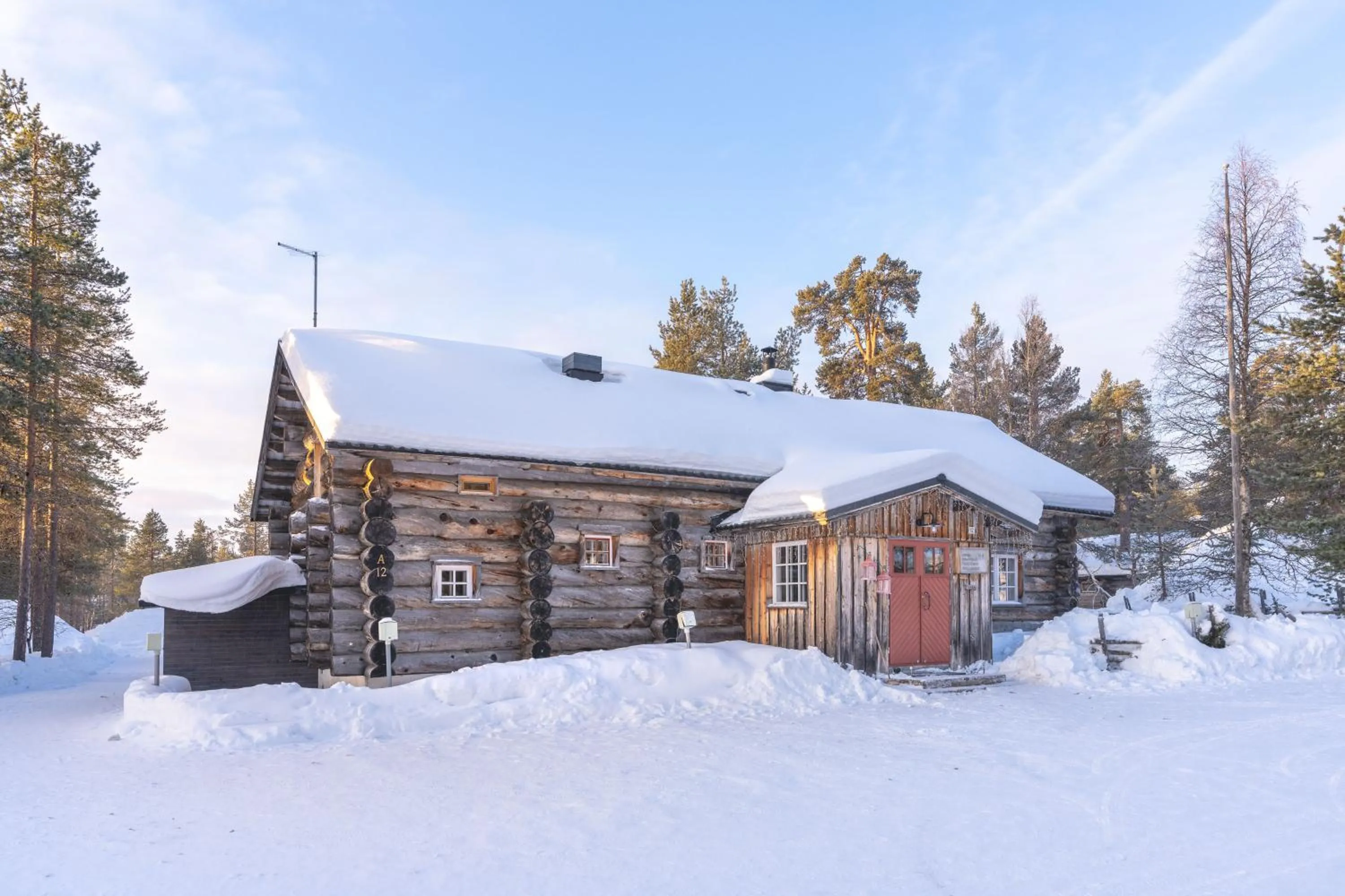 Property building in Kuukkeli Hirvas Suite