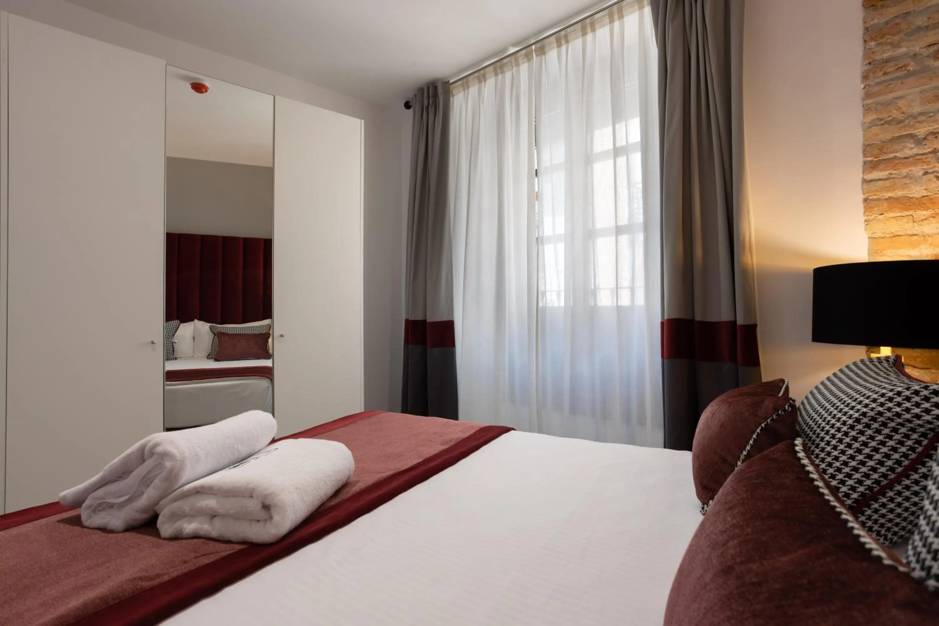 Photo of the whole room, Bed in BiBo Suites Plaza Nueva