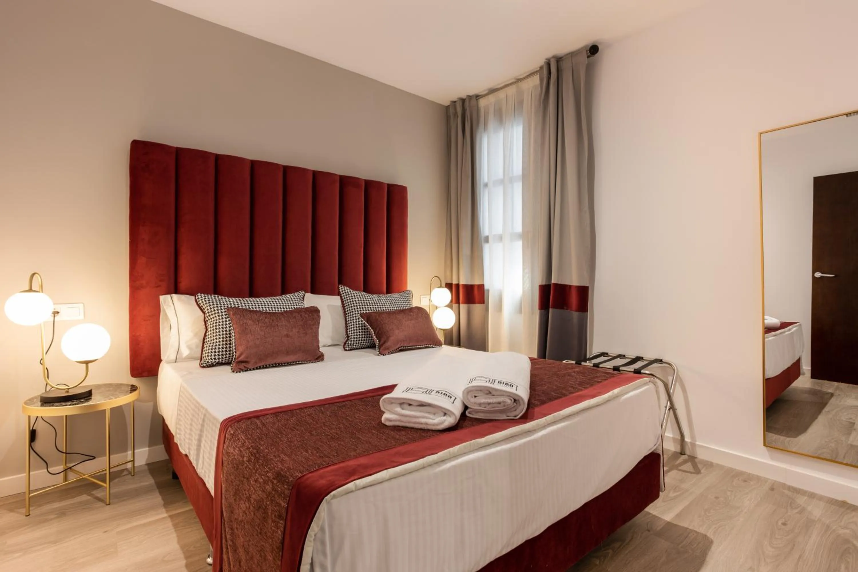 Bed in BiBo Suites Plaza Nueva