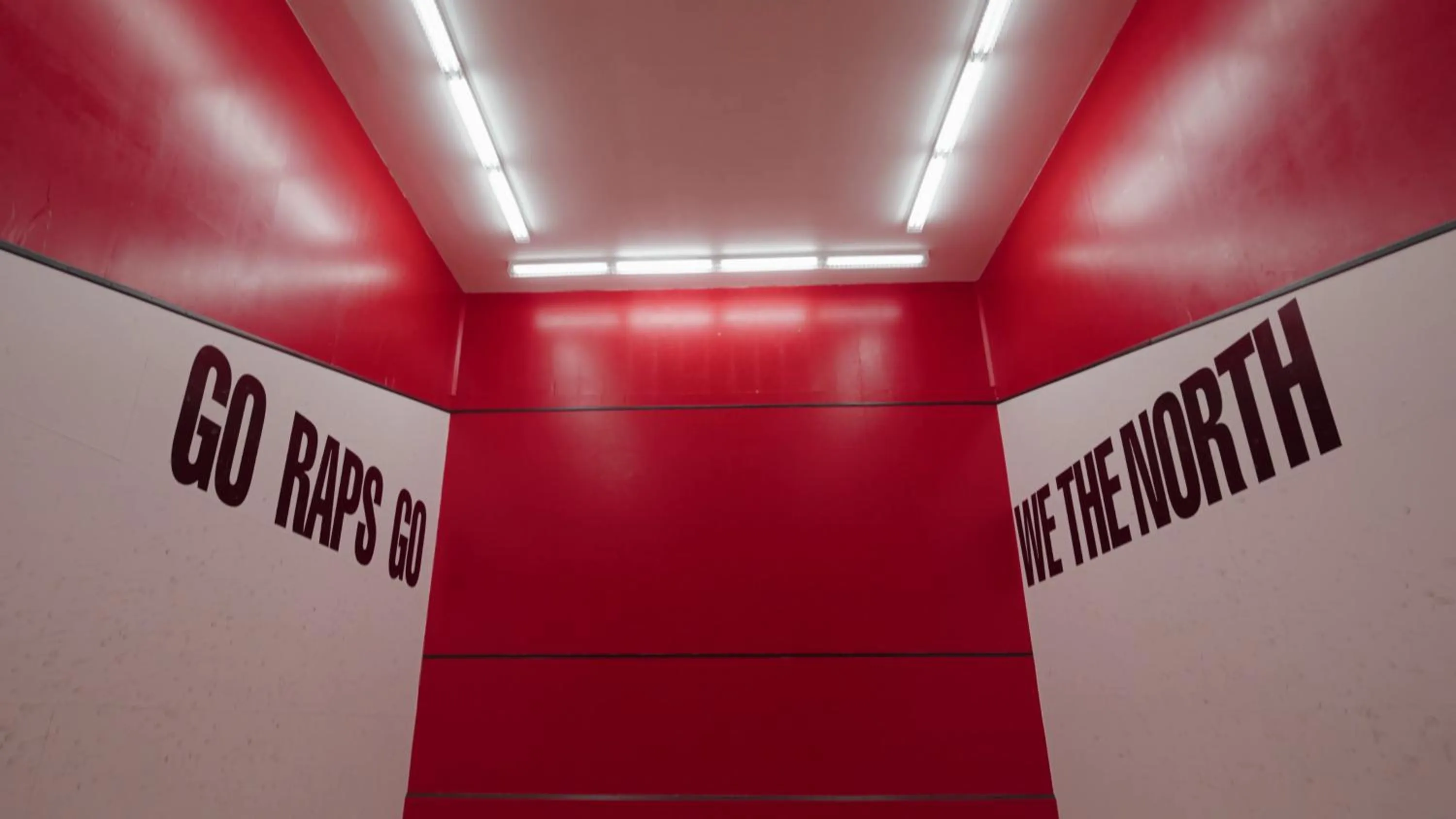 Property building in Jolly Roger Inn & Resort