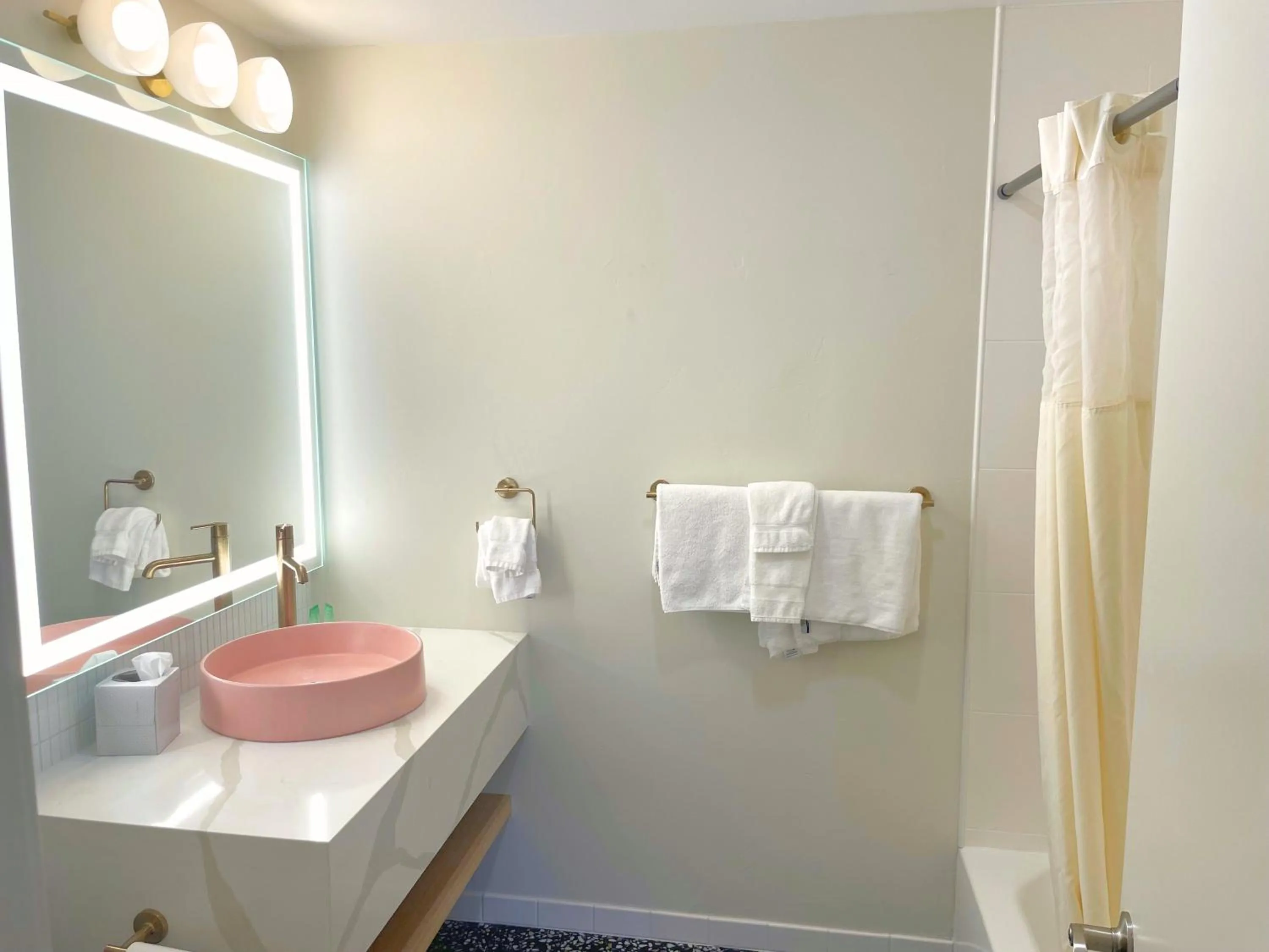 Bathroom in Hotel Moab Downtown