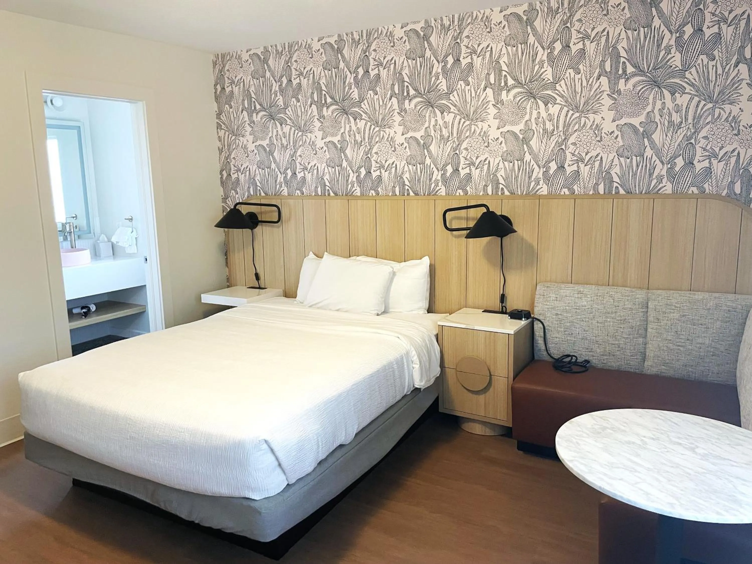 Bedroom, Bed in Hotel Moab Downtown