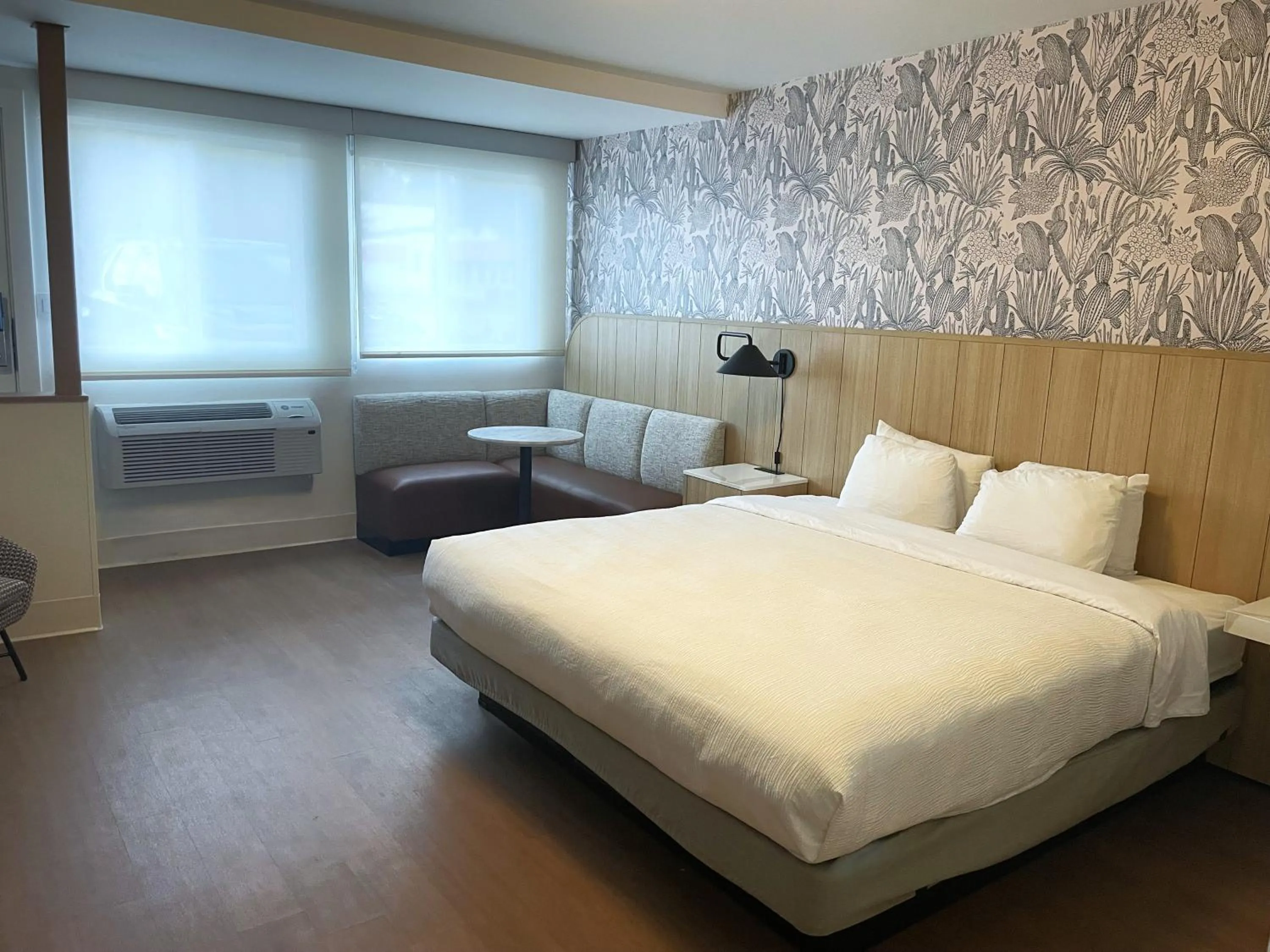 Bedroom, Bed in Hotel Moab Downtown