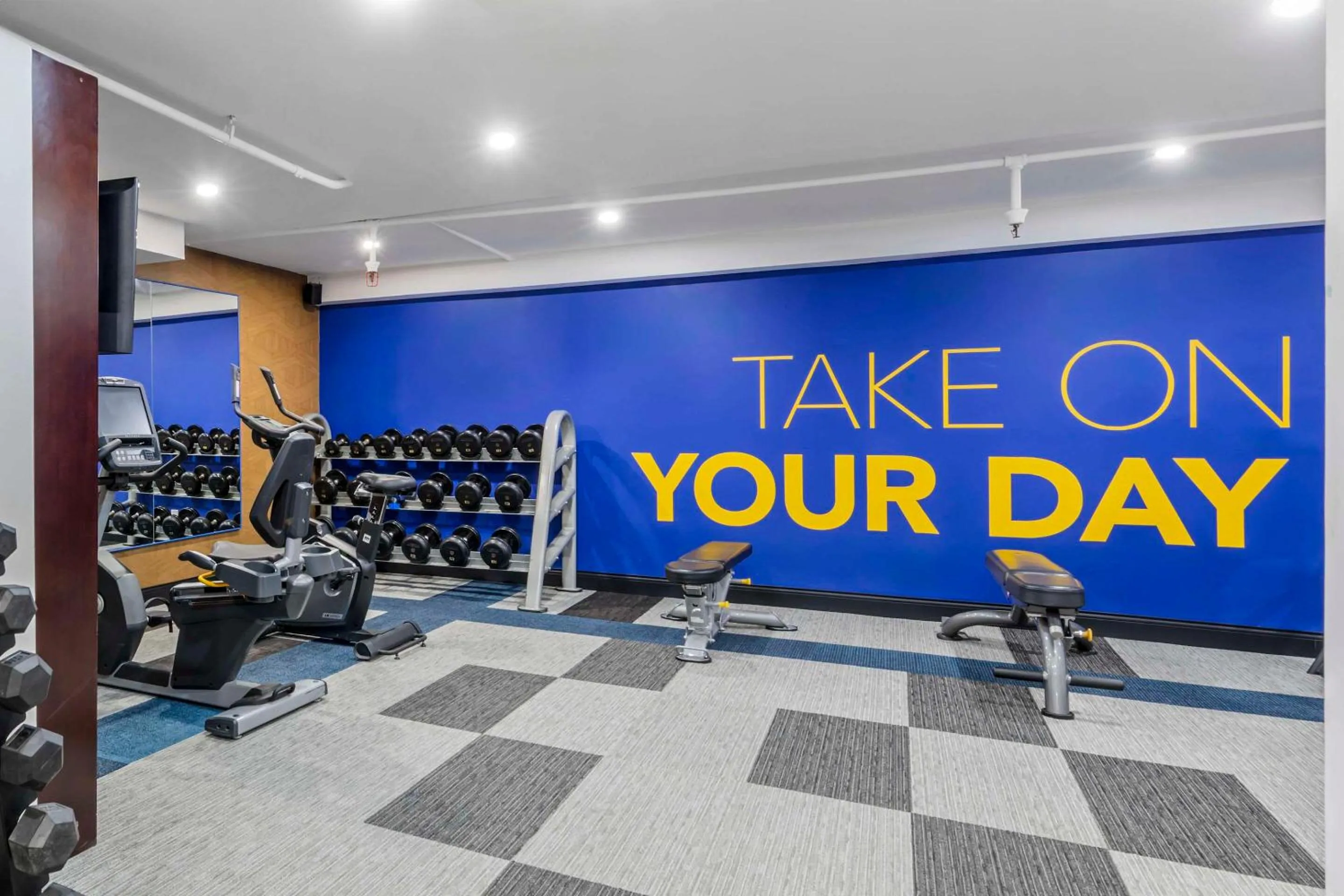 Fitness centre/facilities in Comfort Inn & Suites Irvine Spectrum