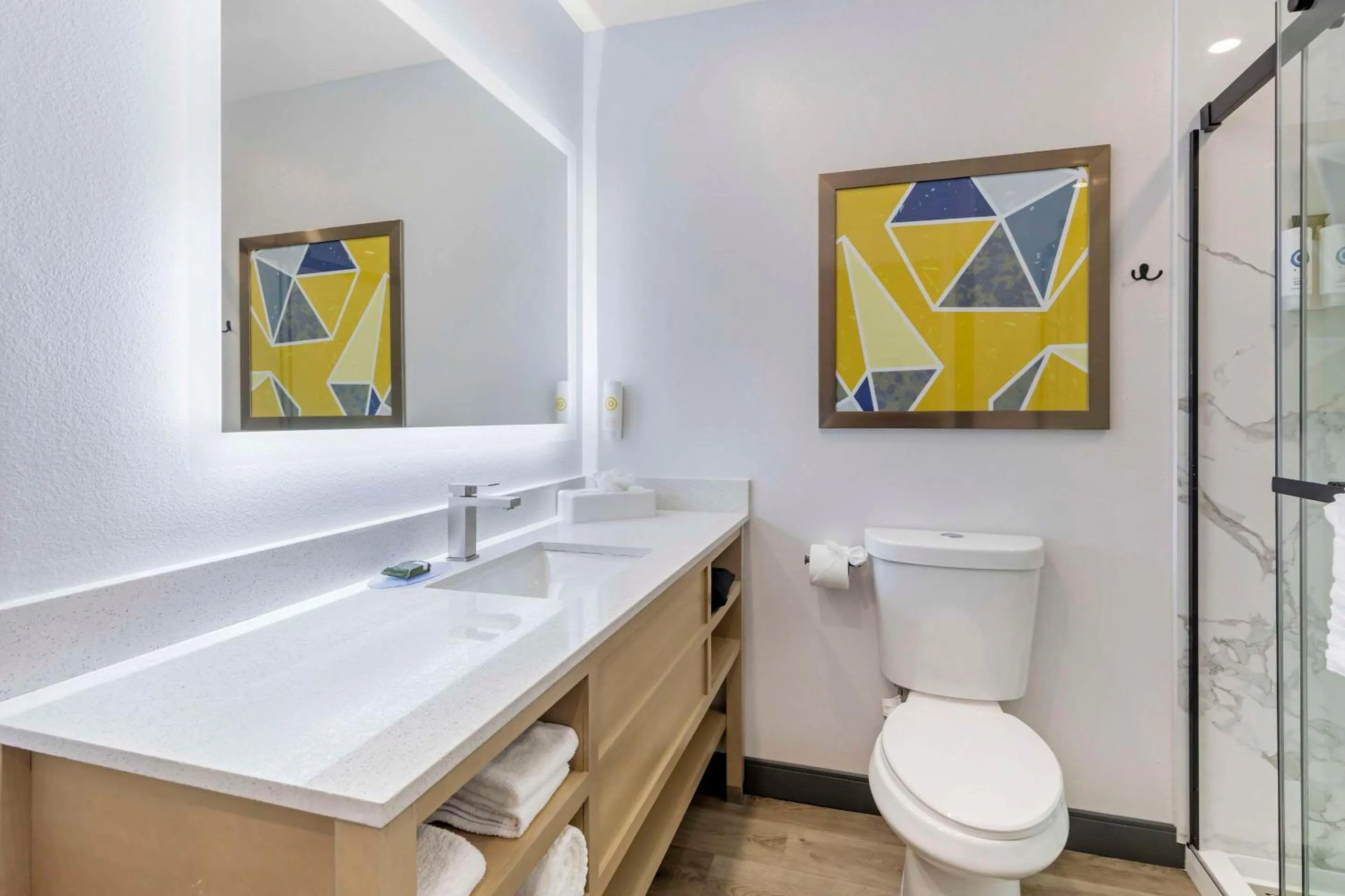 Bedroom in Comfort Inn & Suites Irvine Spectrum