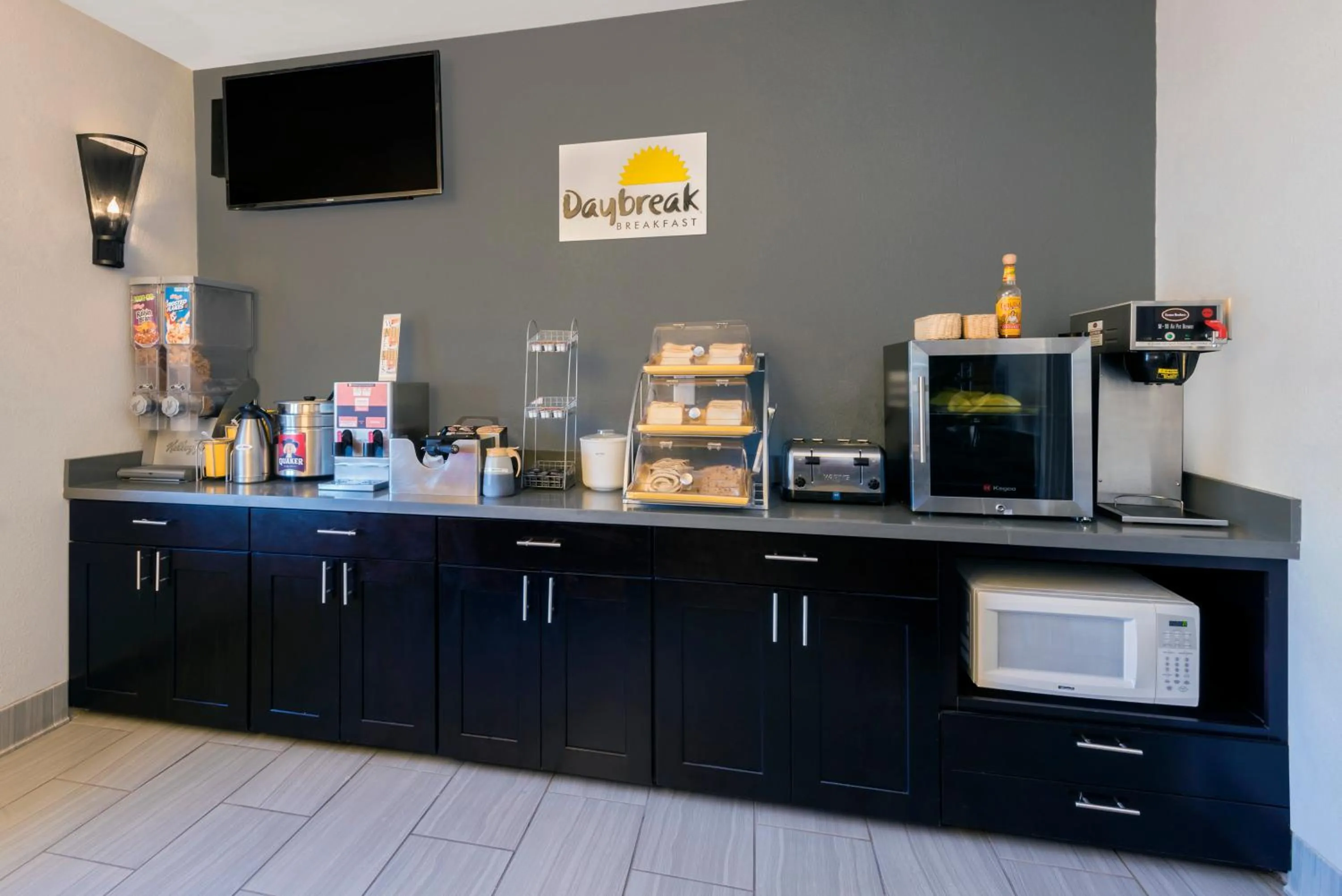 Food in Hotel 1550 - SFO Airport West