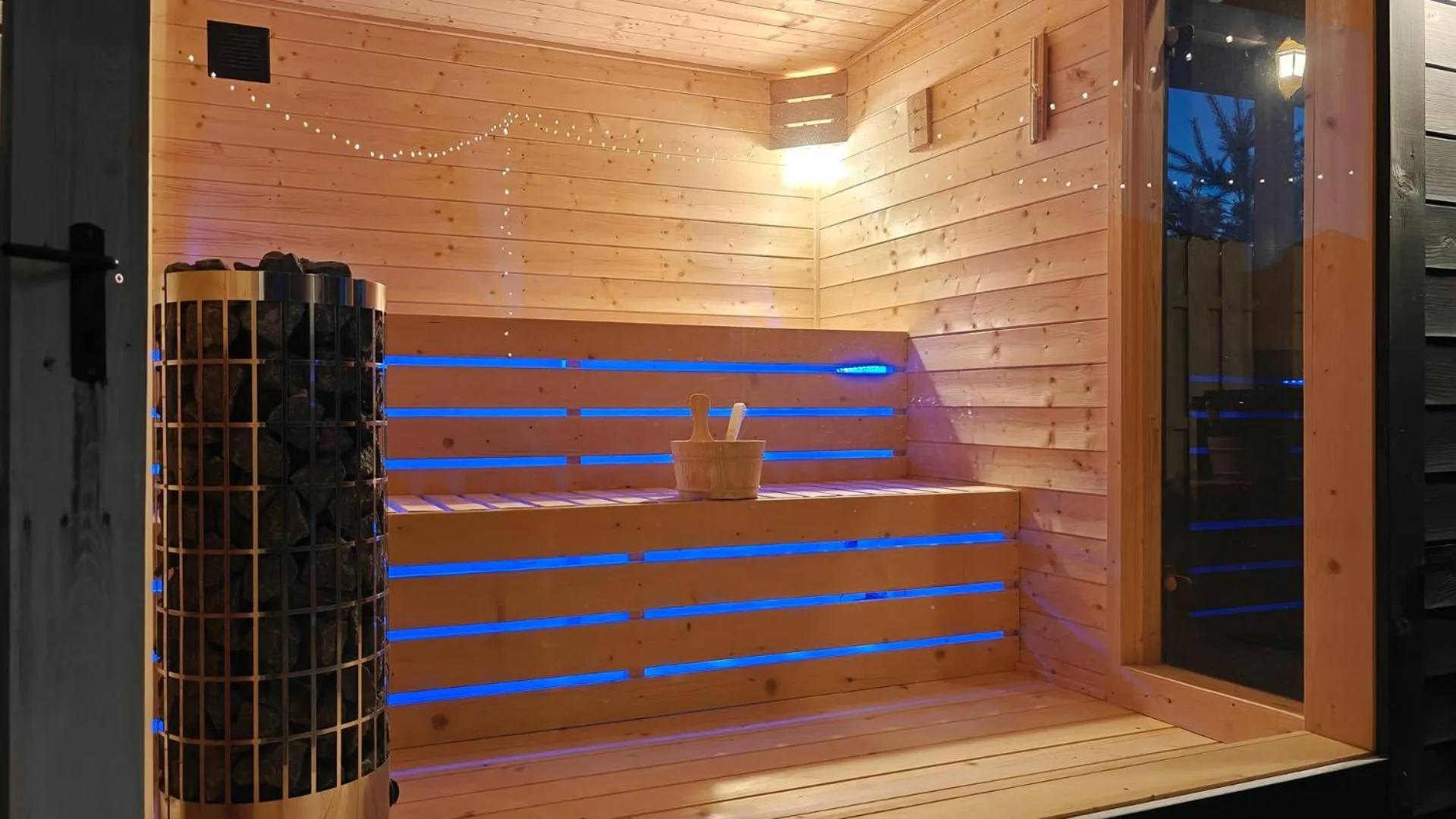 Sauna in Dworek Różany Hotel & Restauracja