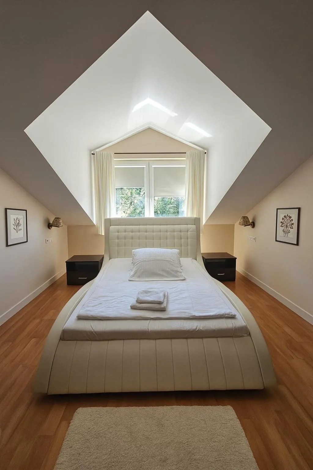 Photo of the whole room, Bed in Dworek Różany Hotel & Restauracja