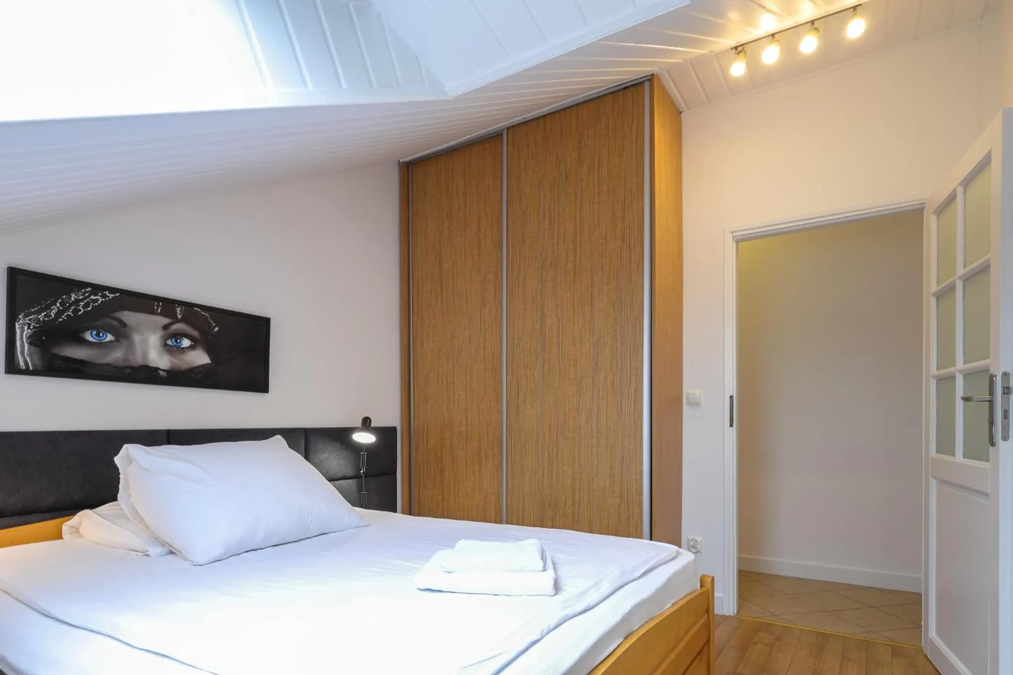 Bed in Dworek Różany Hotel & Restauracja