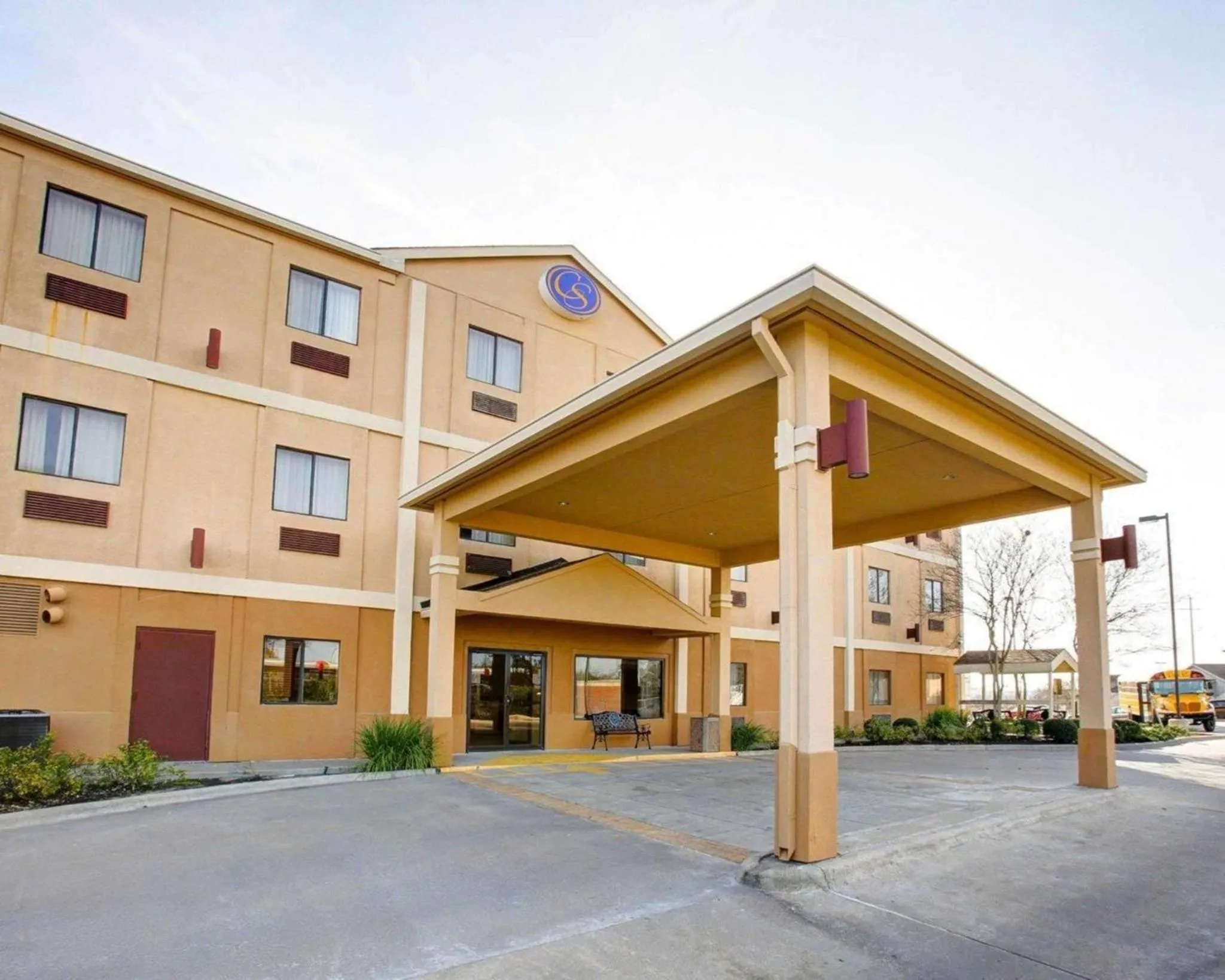 Property building in Comfort Suites Brenham