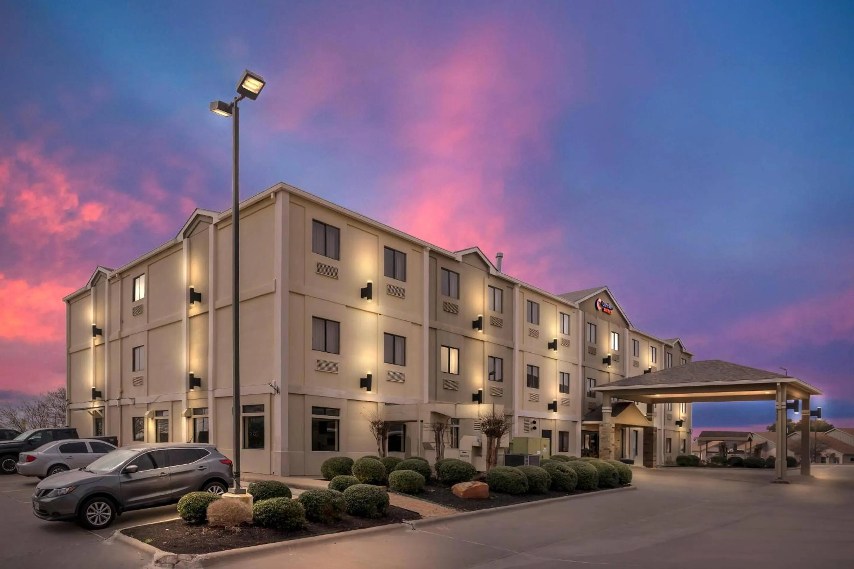 Property building in Comfort Suites Brenham