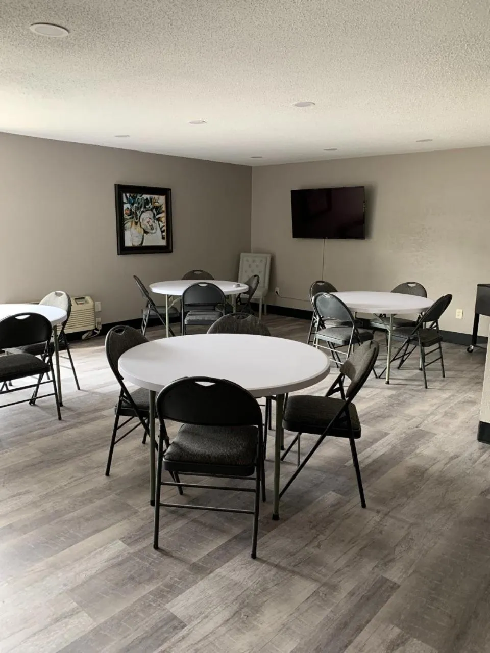 Meeting/conference room in AmericInn by Wyndham New Richmond