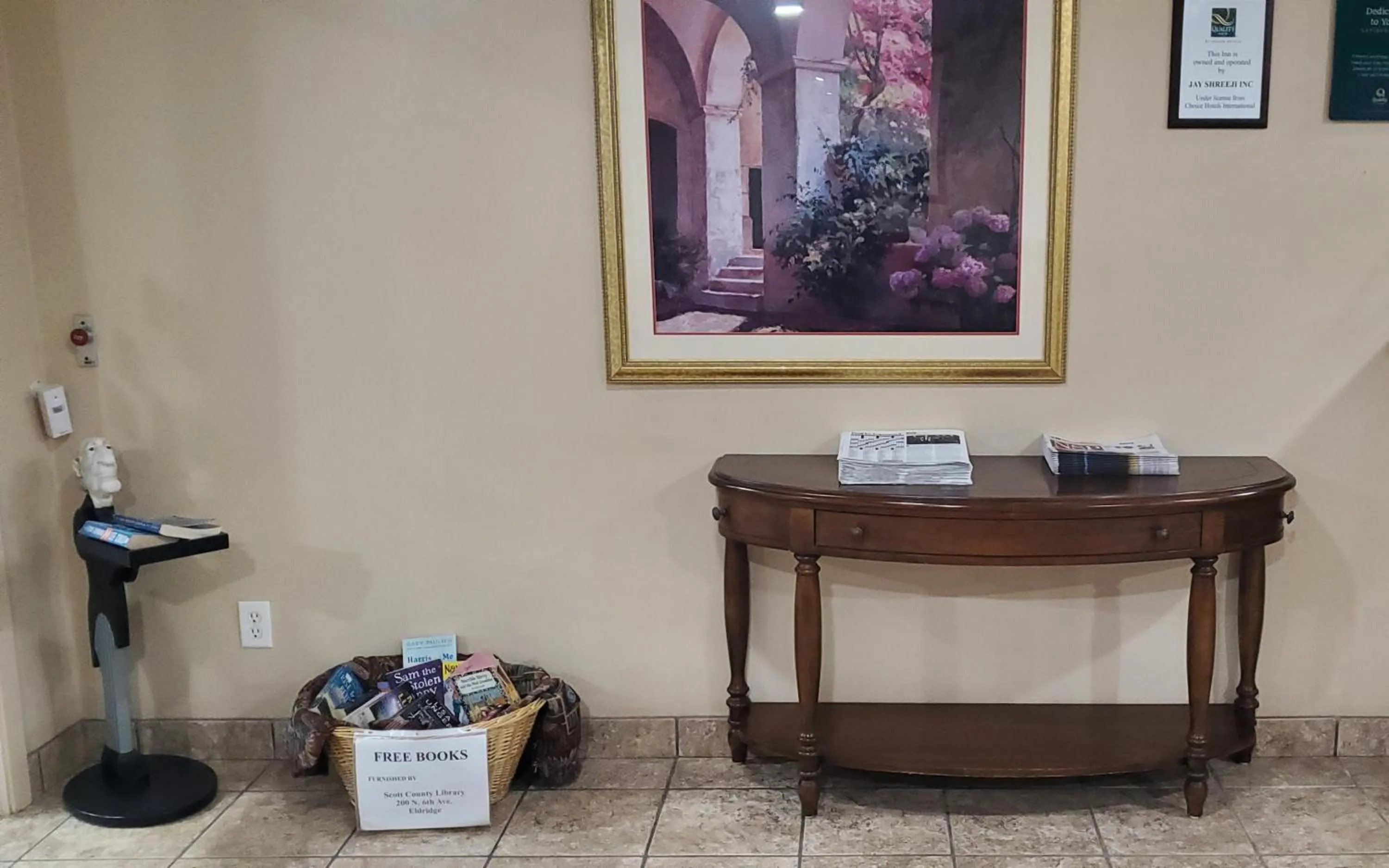 Lobby or reception in Quality Inn & Suites Eldridge Davenport North