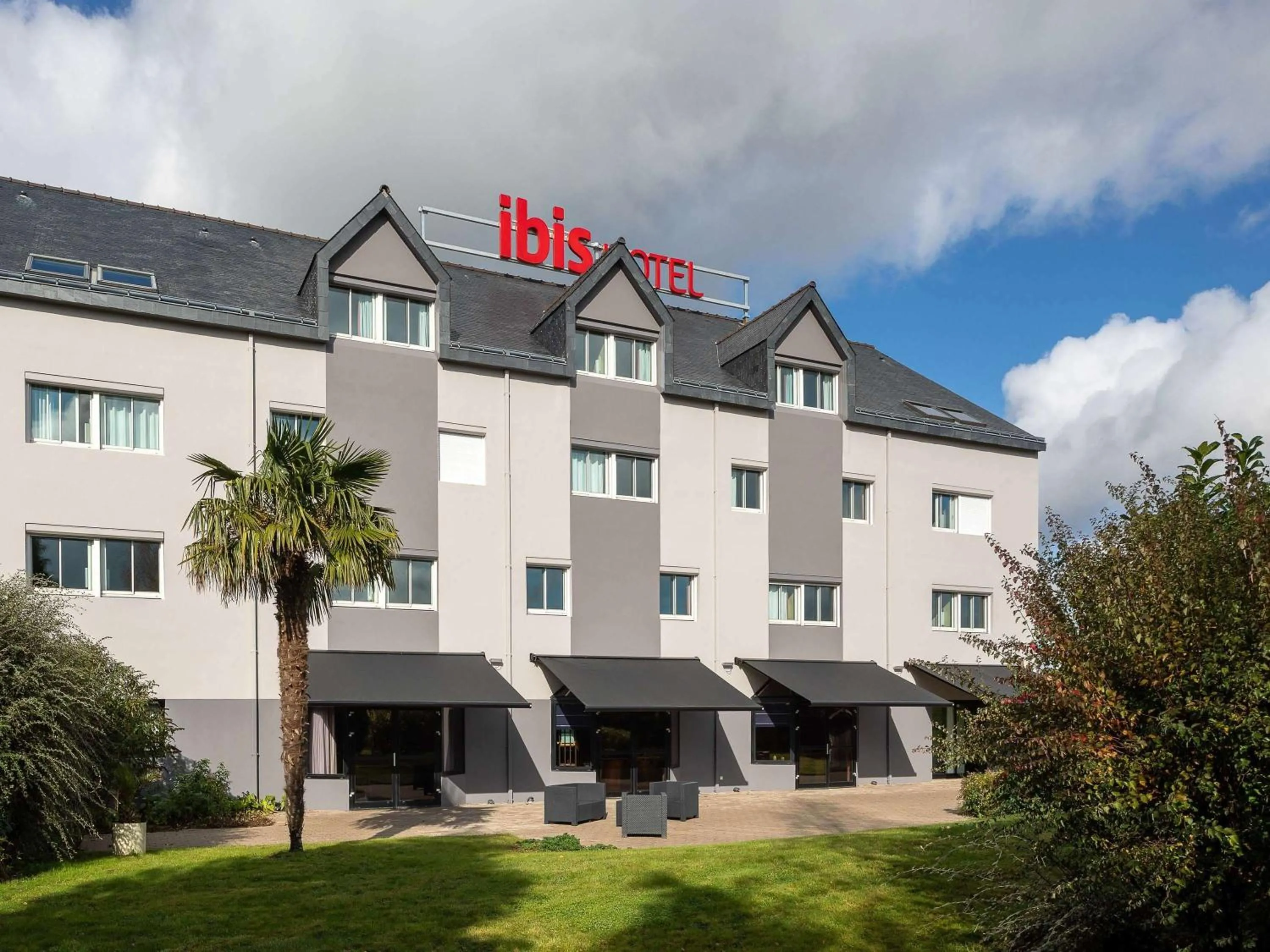 Property building in ibis Quimperle