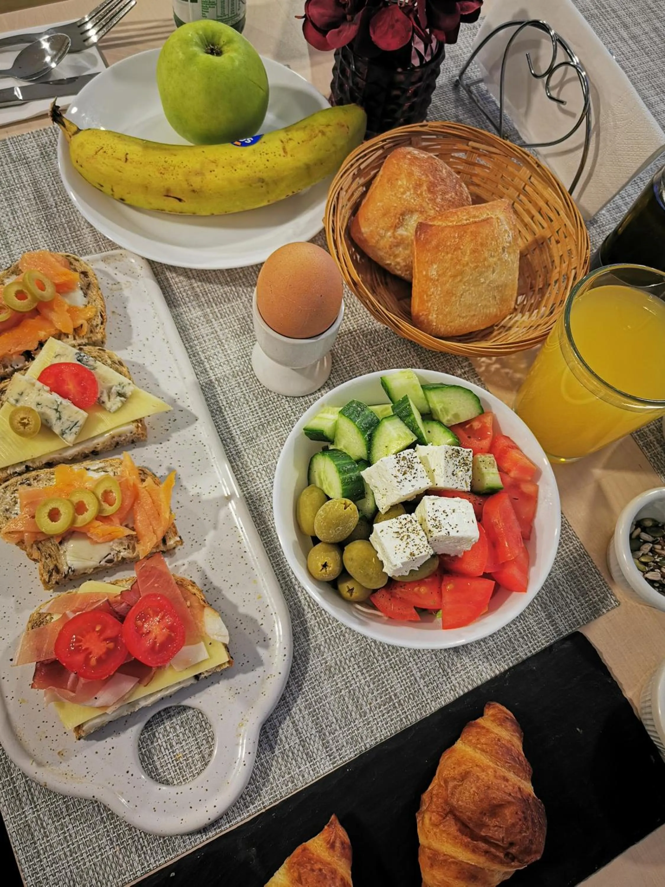 Food and drinks in YMY Boutique Residence