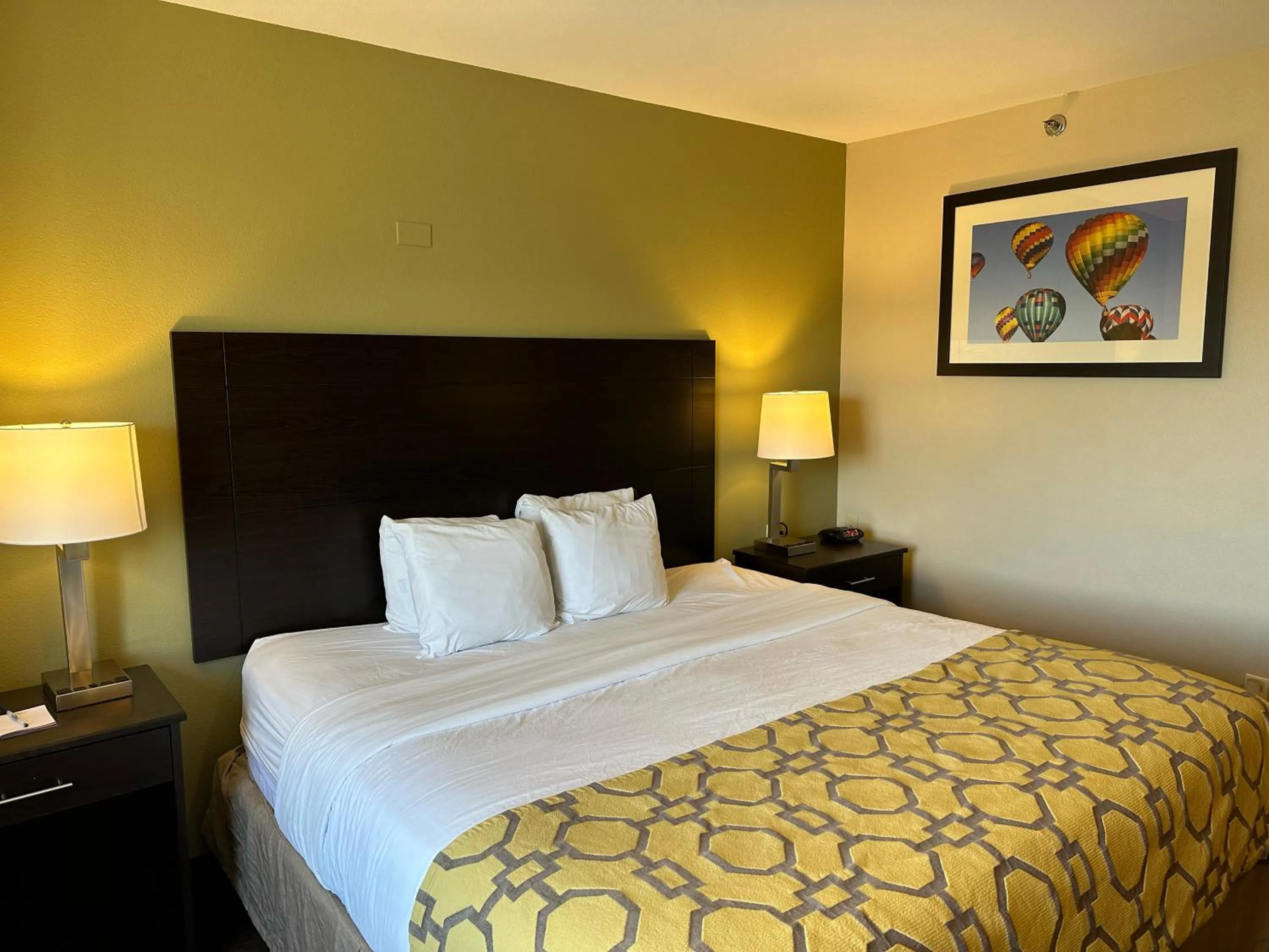 Bed in Baymont by Wyndham Farmington