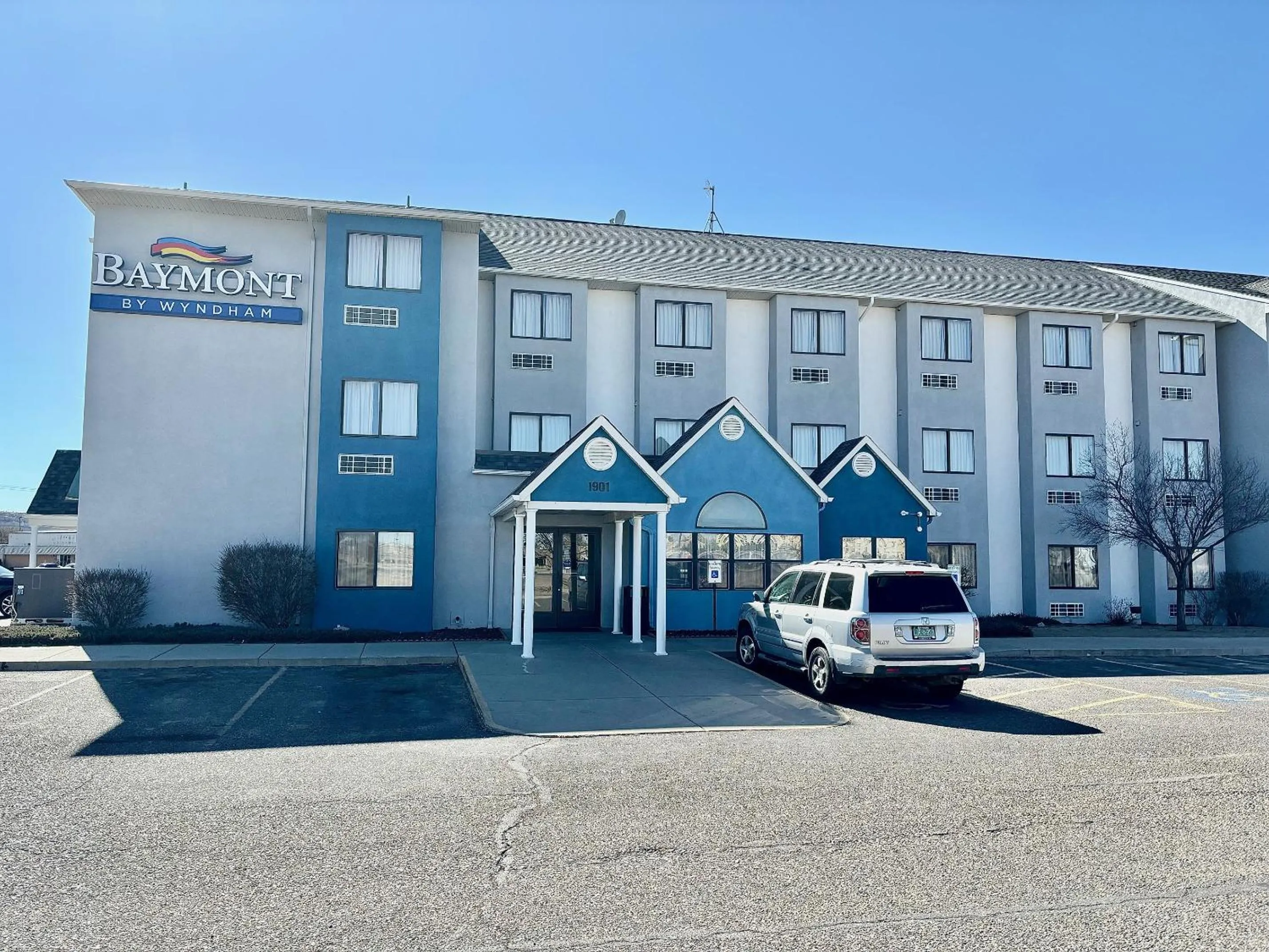 Property building in Baymont by Wyndham Farmington