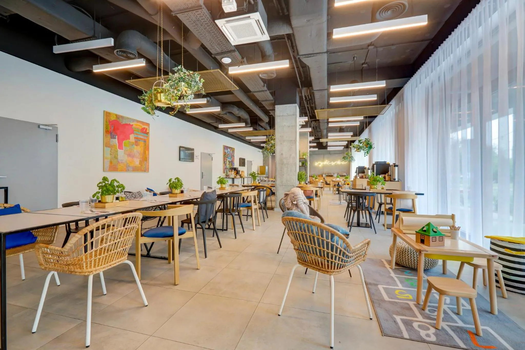 Restaurant/places to eat in Hotel Arche Geologiczna