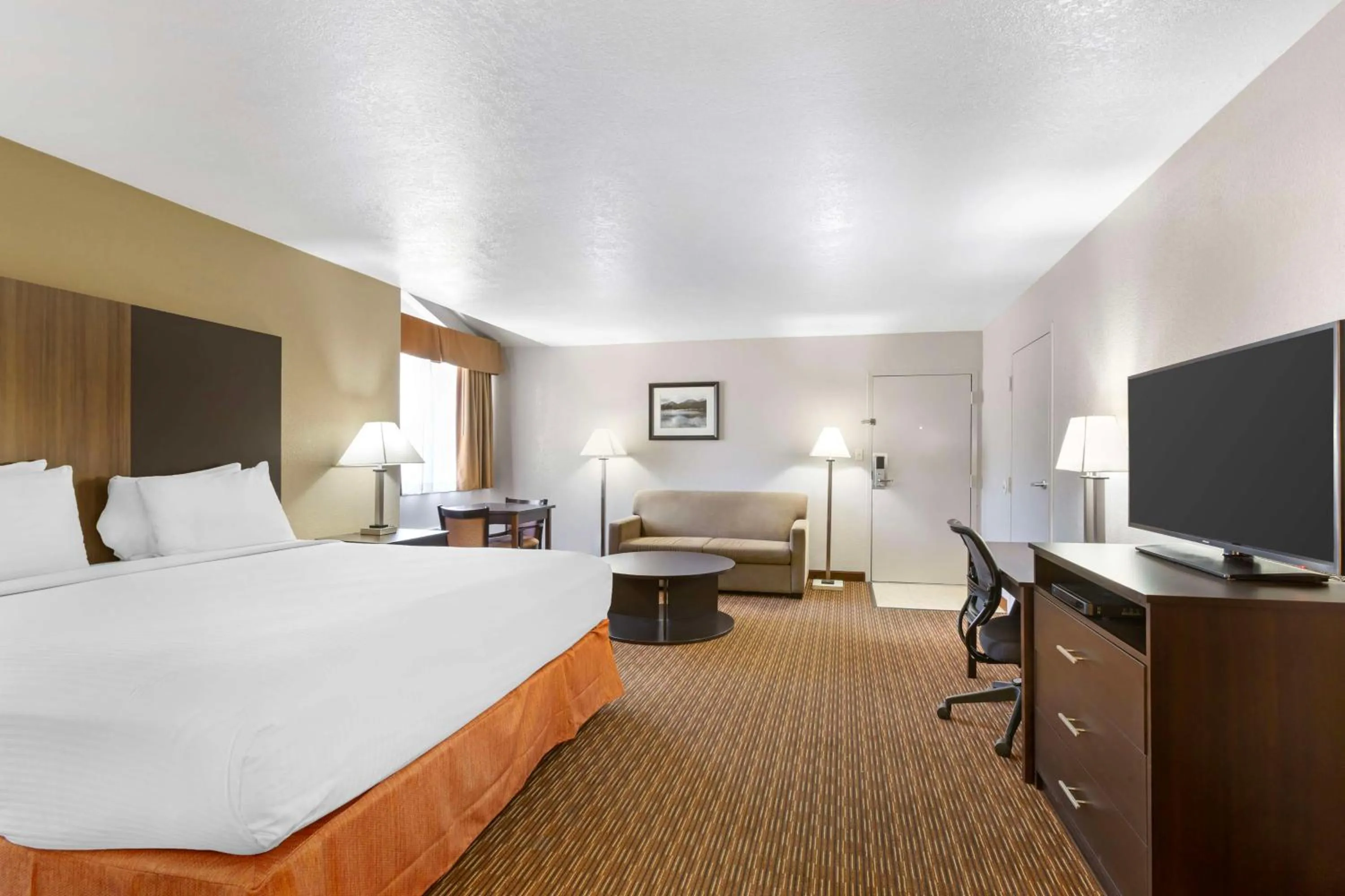 Bedroom, Bed in Best Western Sawmill Inn