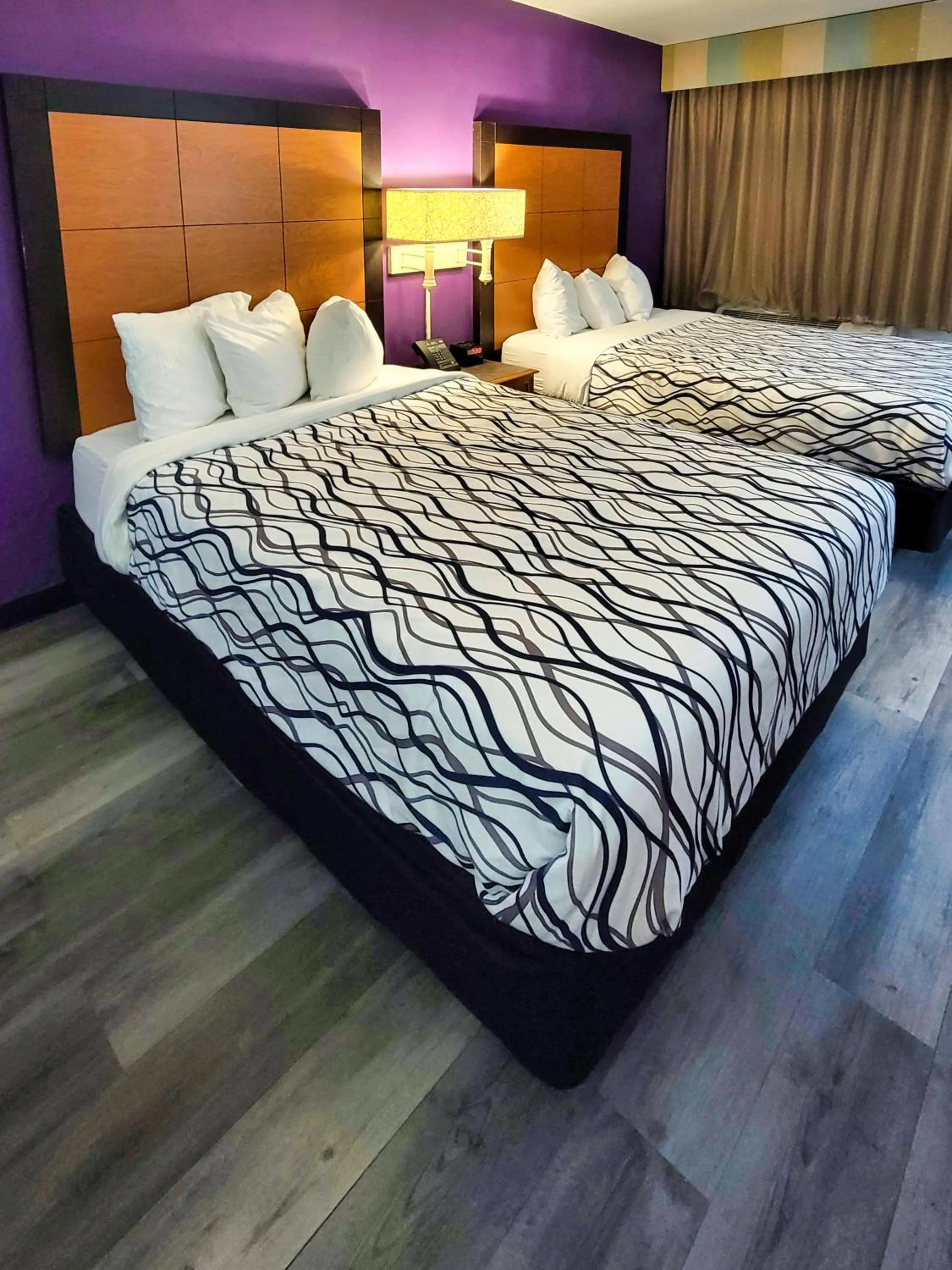 Bed in La Quinta Inn by Wyndham Amarillo West Medical Center