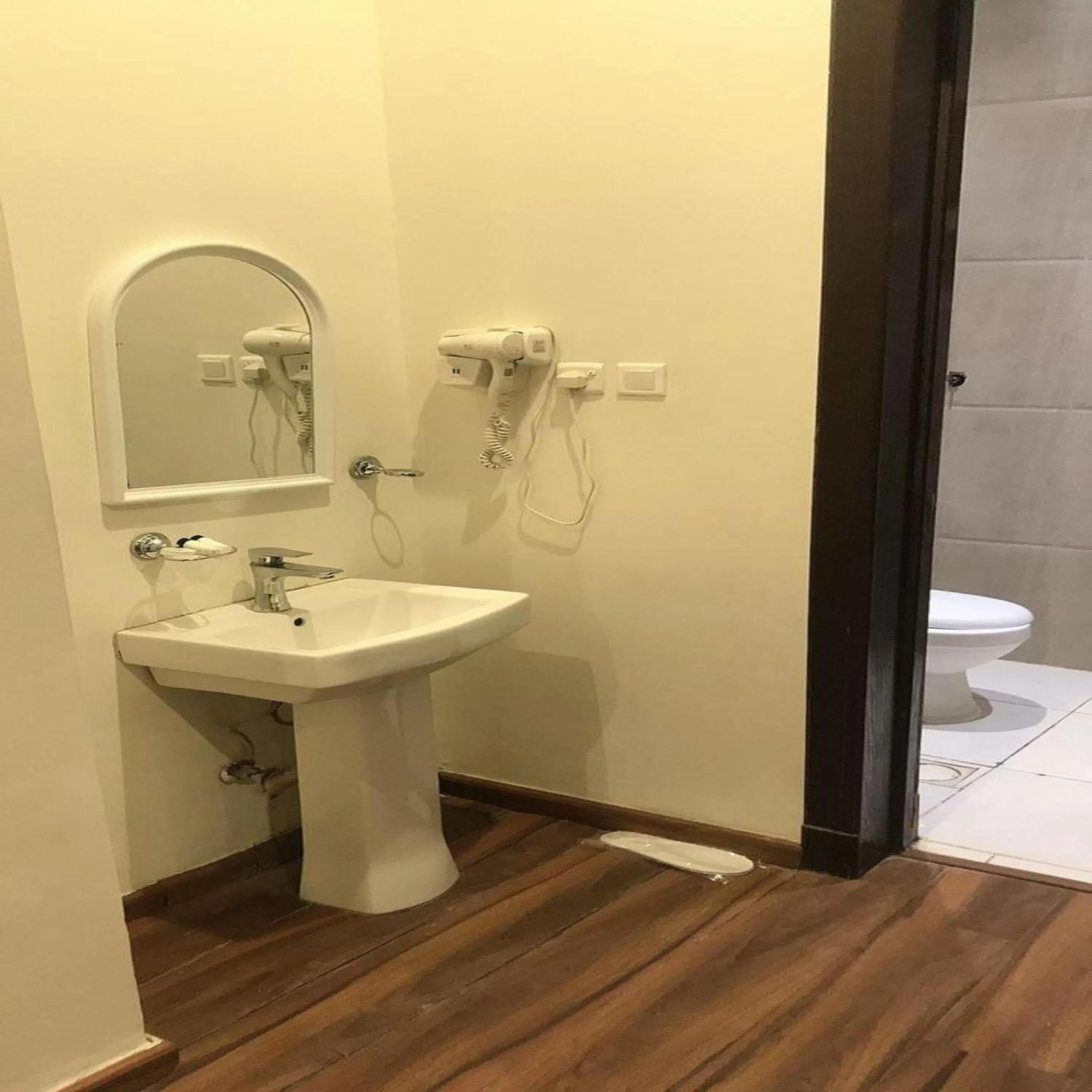 هذه ليلتي فرع اليرموك- This Lailaty Al Yarmouk Branch