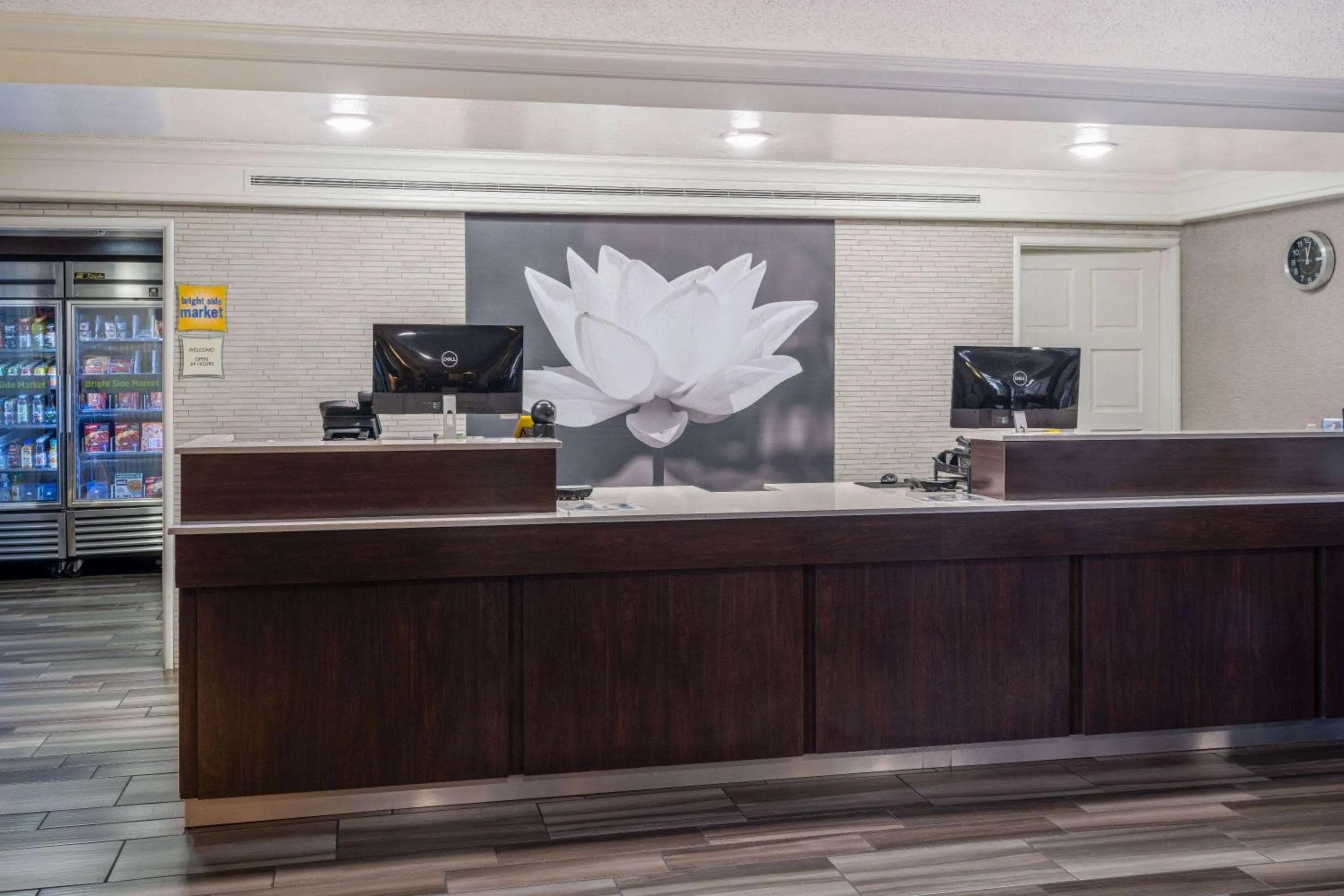 Lobby or reception in La Quinta Inn by Wyndham Sacramento North