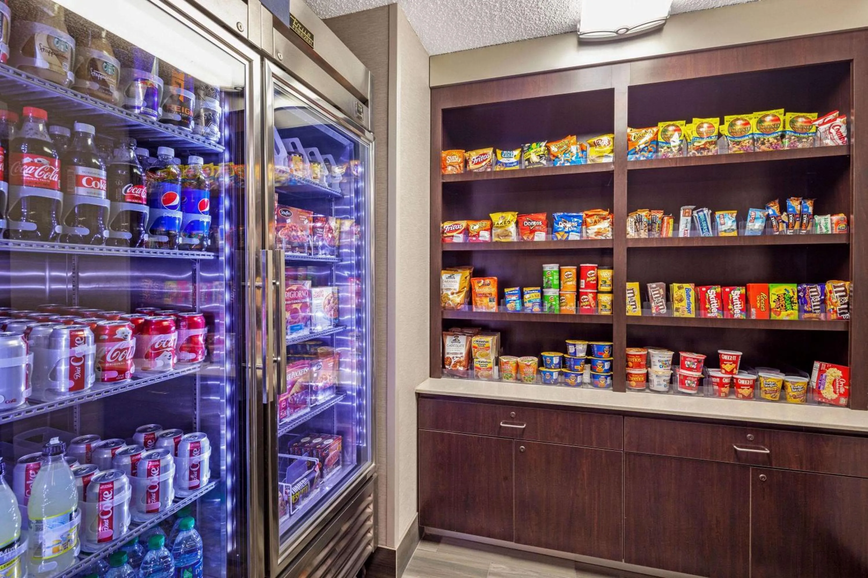 On site, Supermarket/Shops in La Quinta Inn by Wyndham Ventura