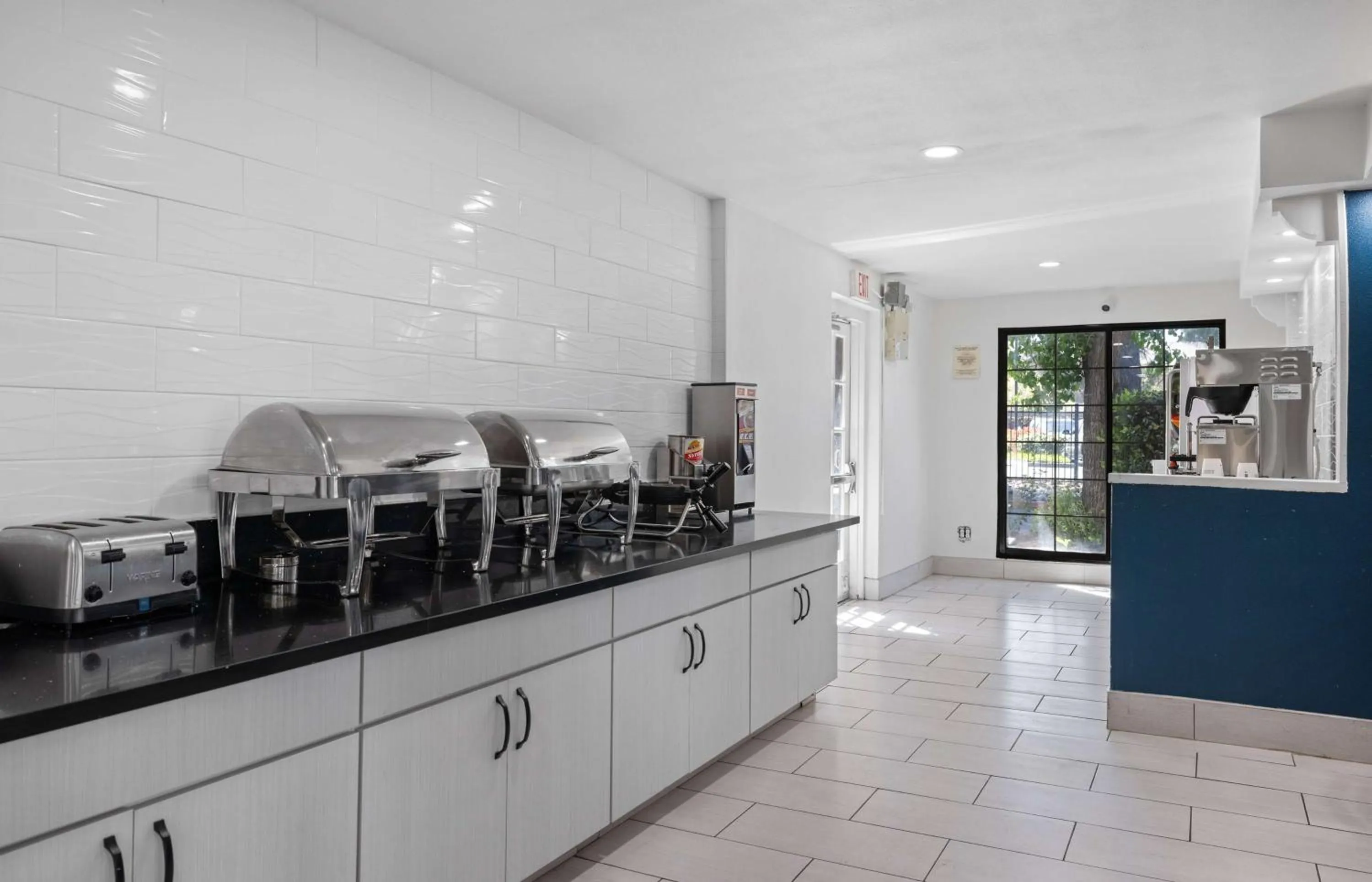 Breakfast in La Quinta Inn by Wyndham Stockton