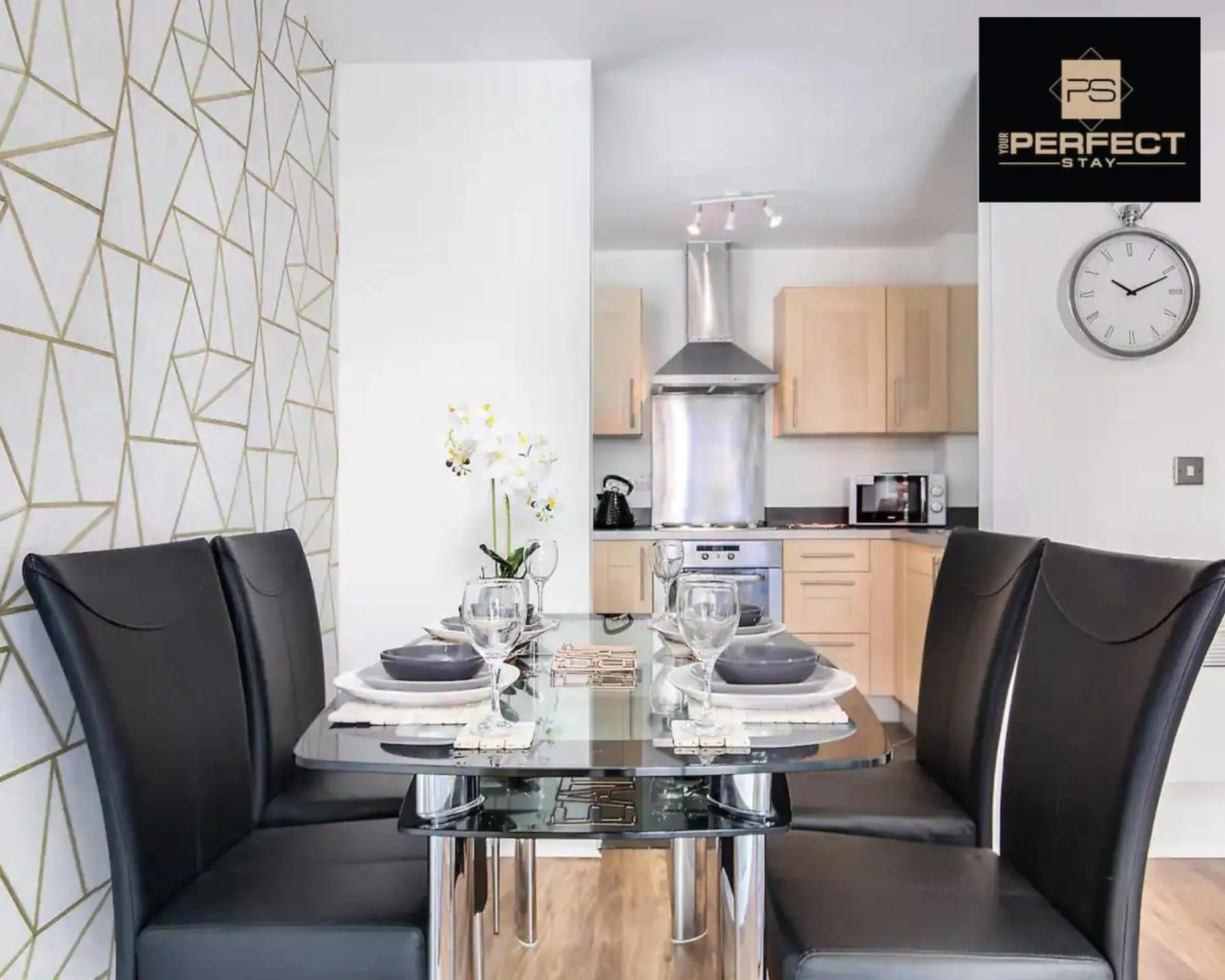 Kitchen or kitchenette in Elite residence Skyline By Your Perfect Stay Short Lets Birmingham
