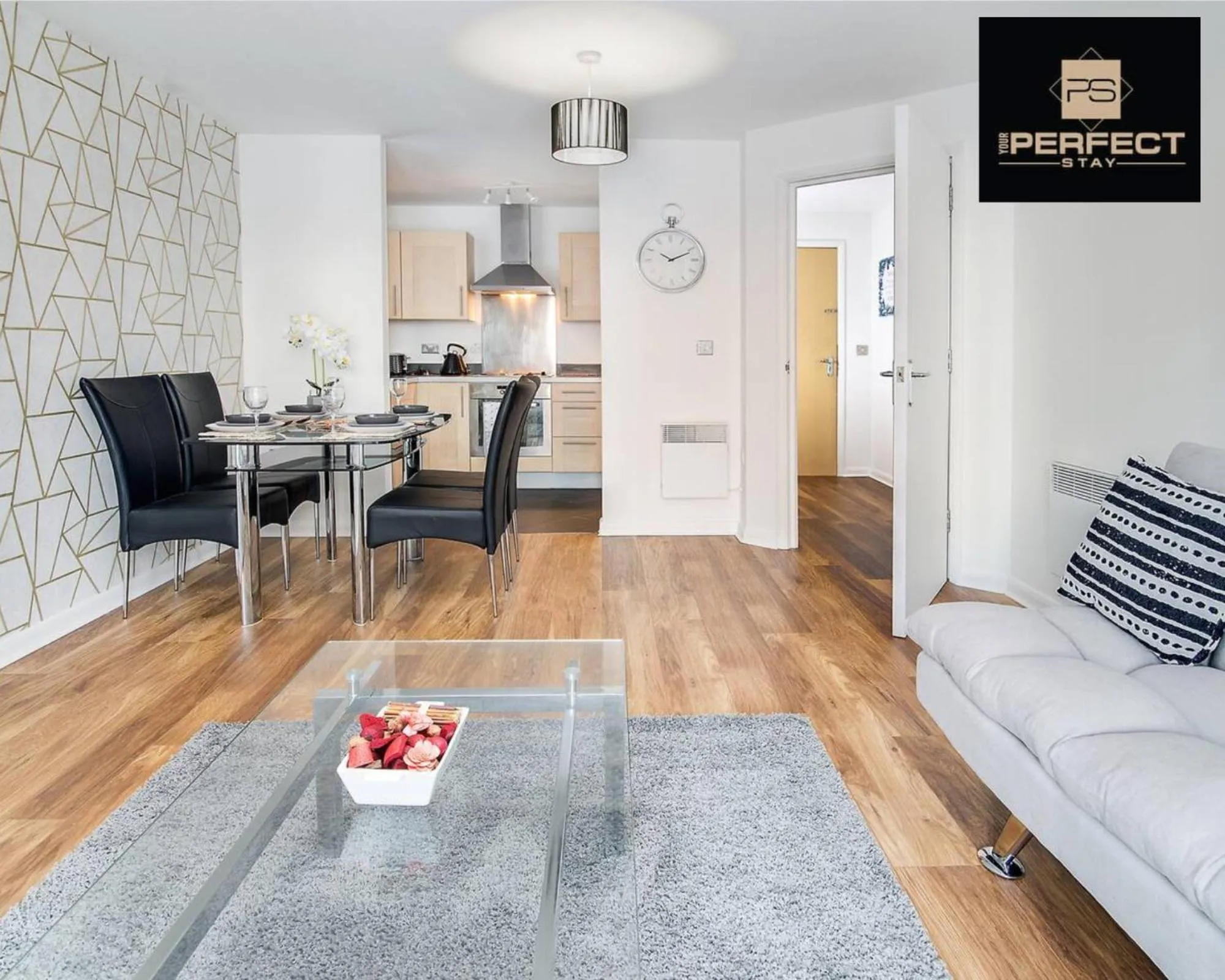 Kitchen or kitchenette in Elite residence Skyline By Your Perfect Stay Short Lets Birmingham