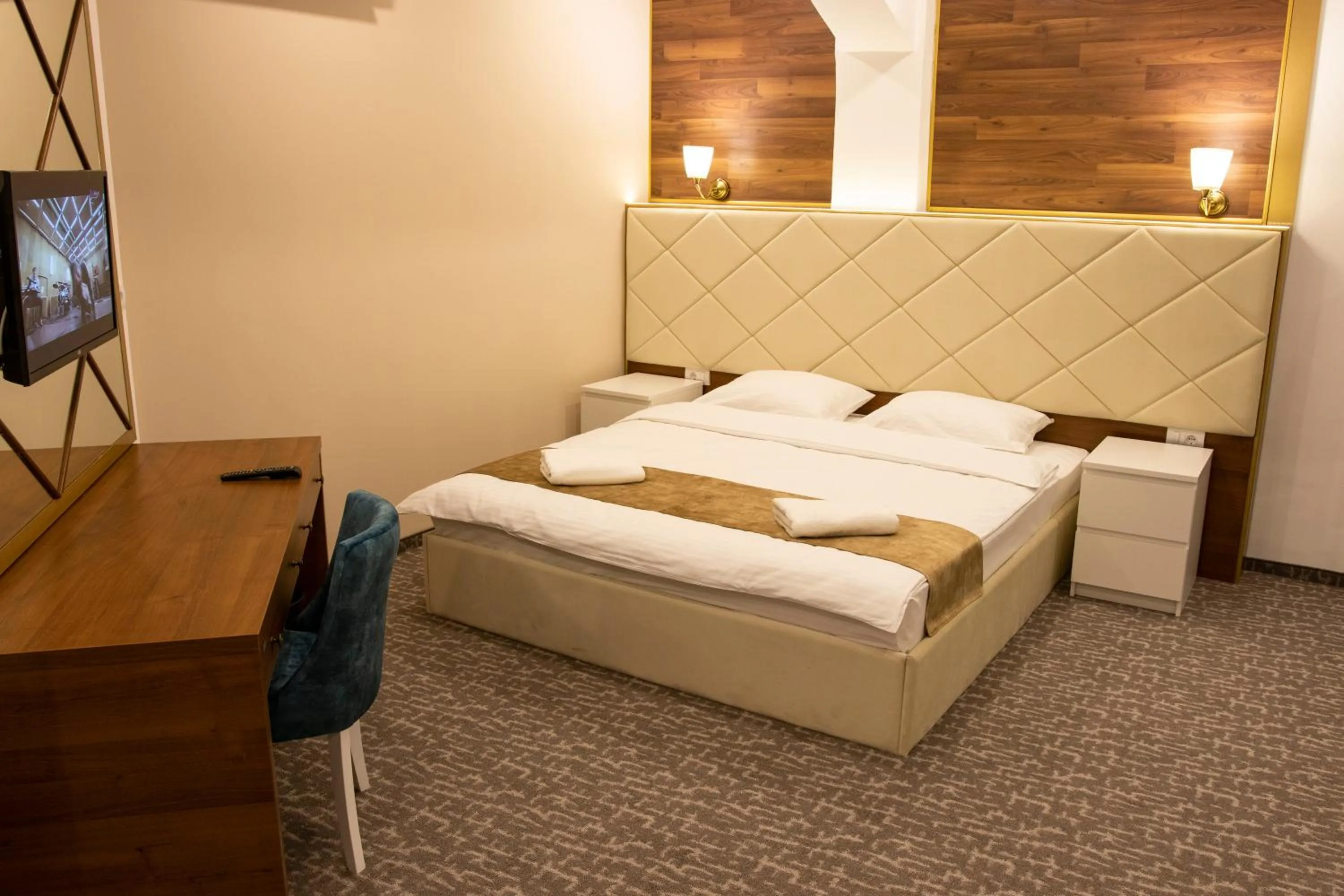 Bed in Luxury Rooms Skadarlija