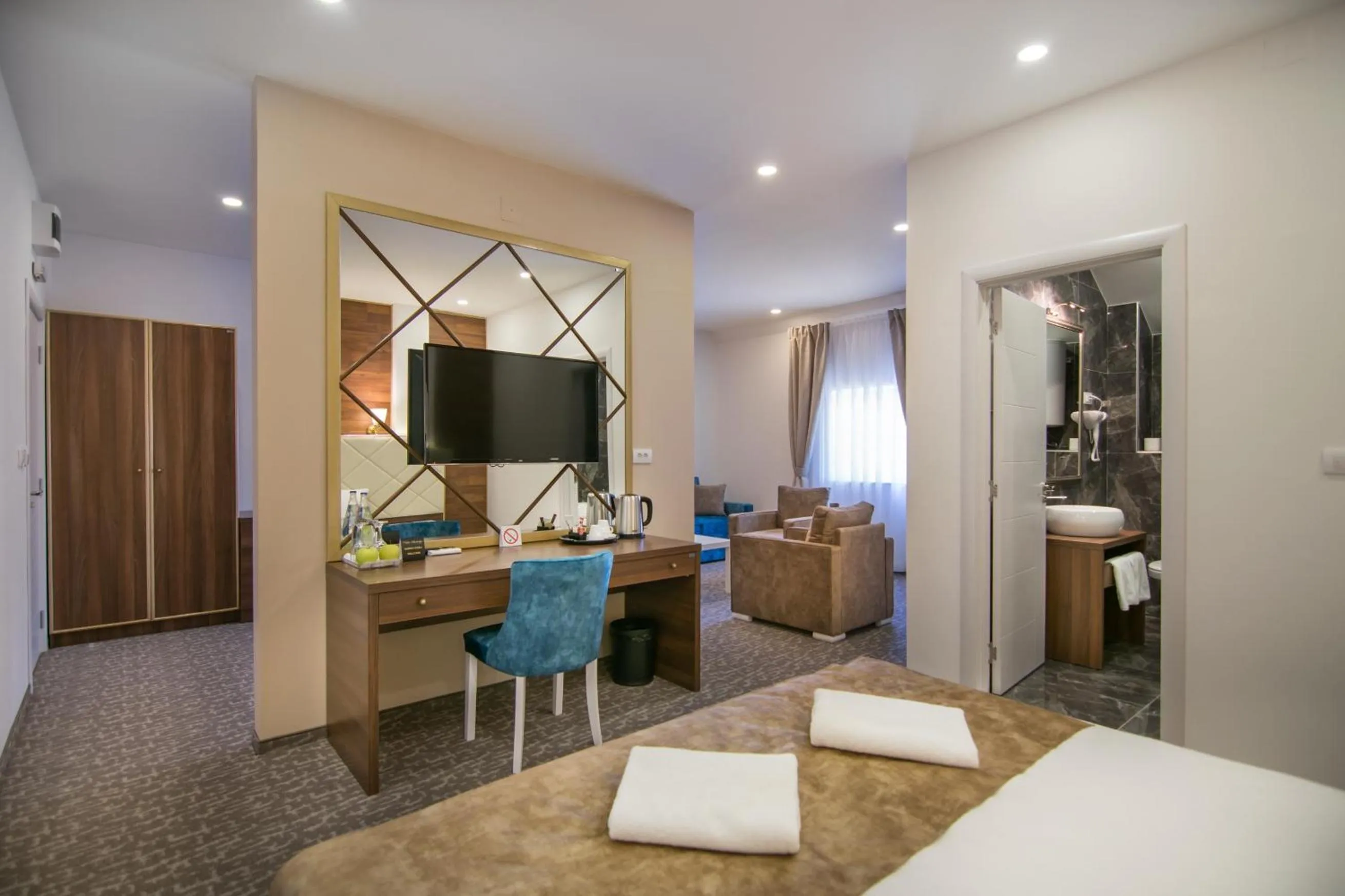 Photo of the whole room, Bed in Luxury Rooms Skadarlija