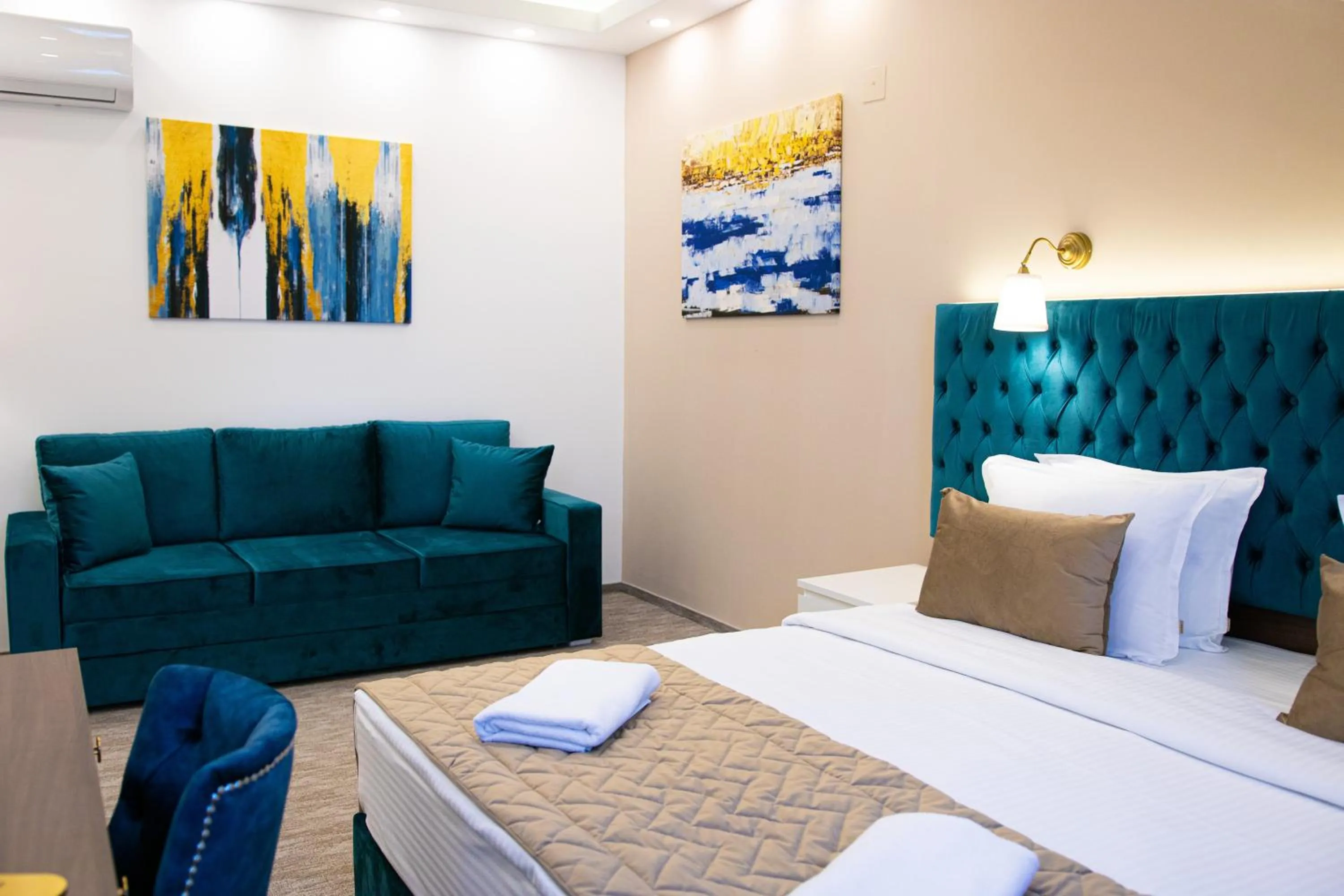 Bedroom, Bed in Luxury Rooms Skadarlija