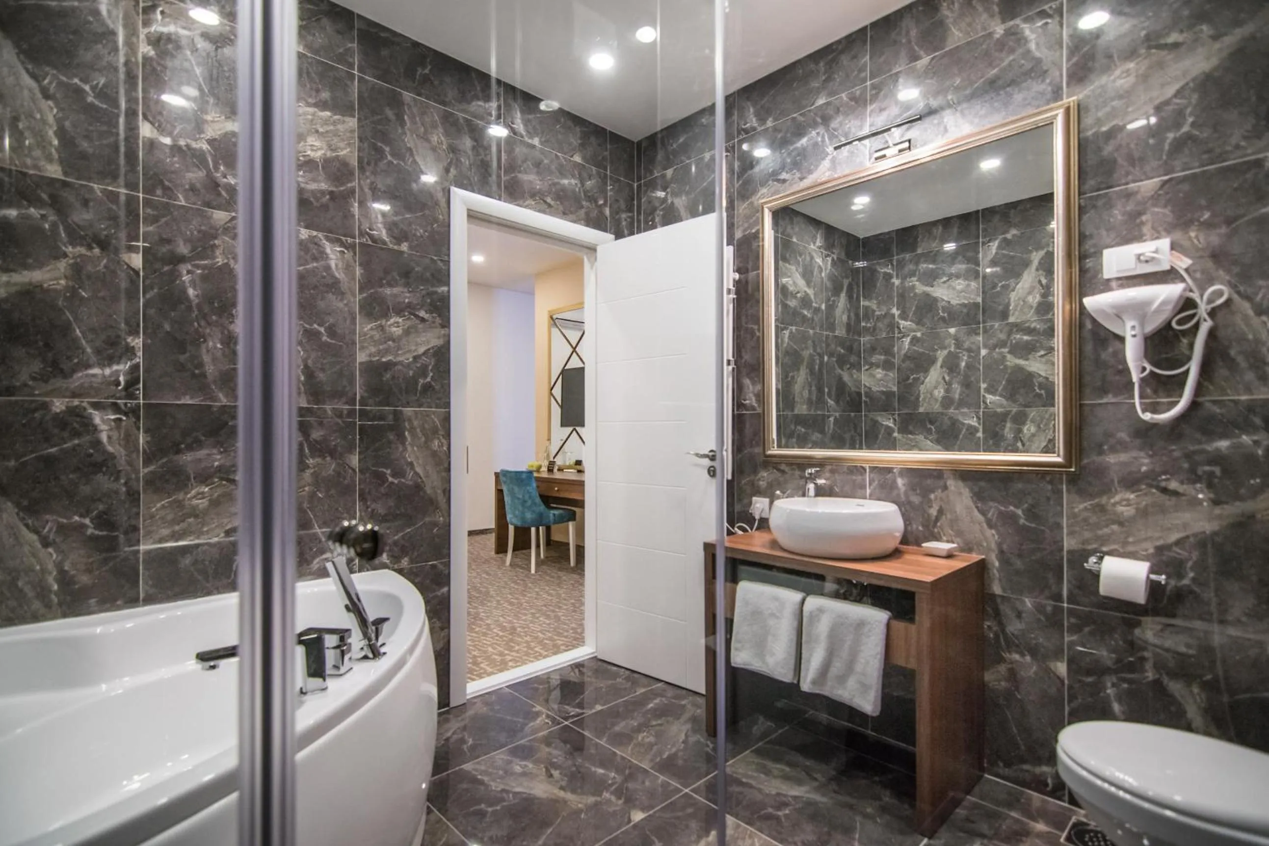 Toilet in Luxury Rooms Skadarlija