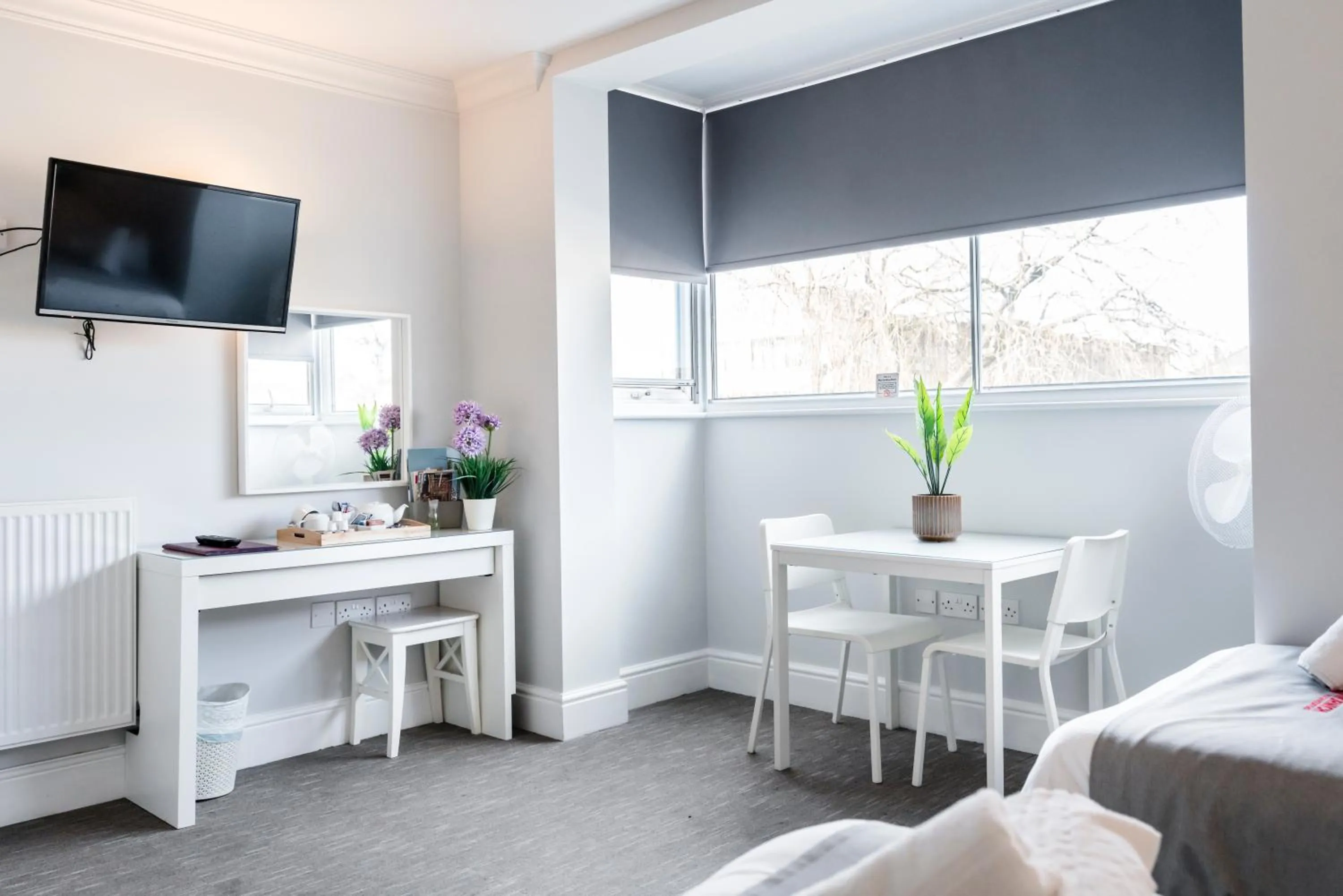 1 Riverside Apartments