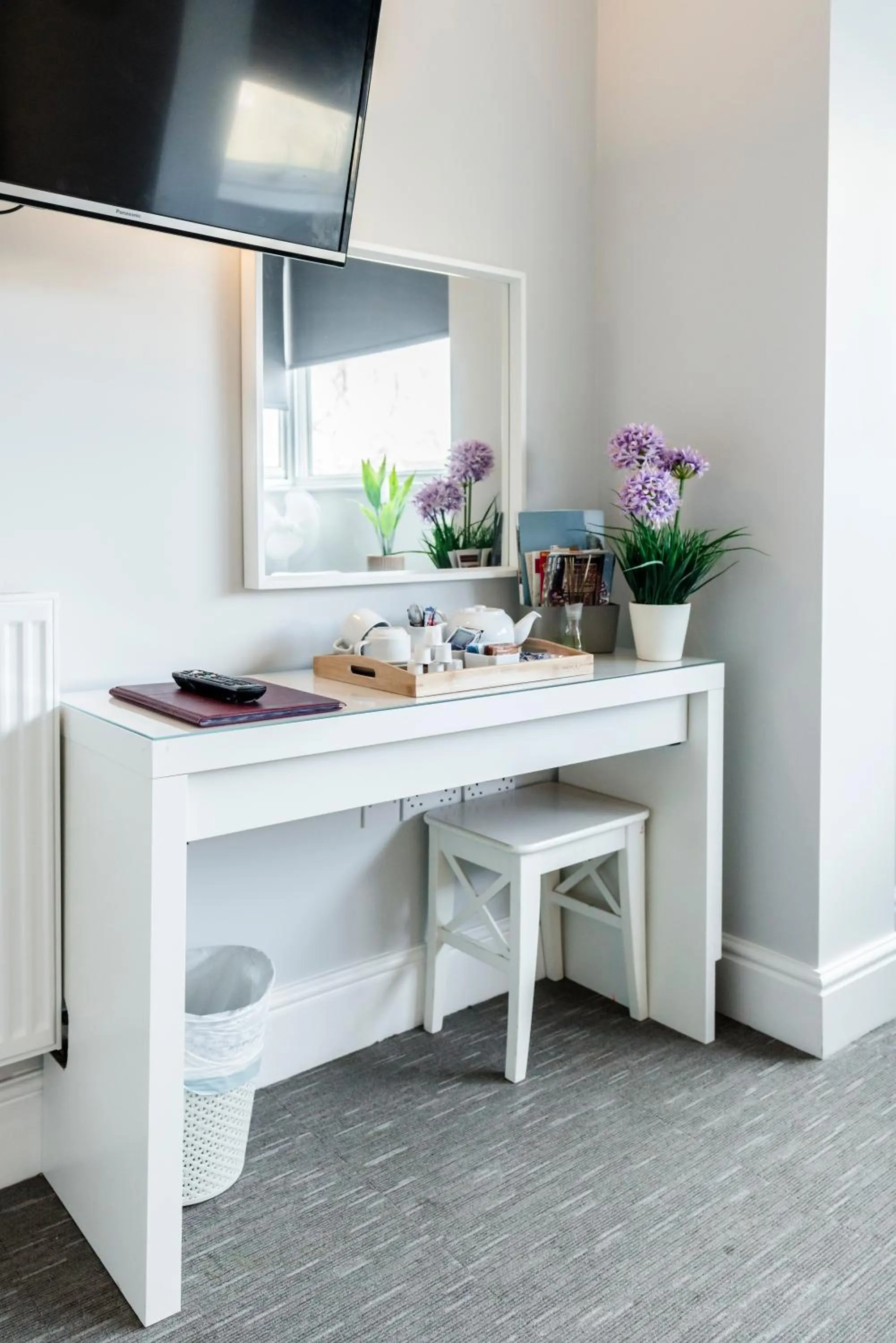 1 Riverside Apartments