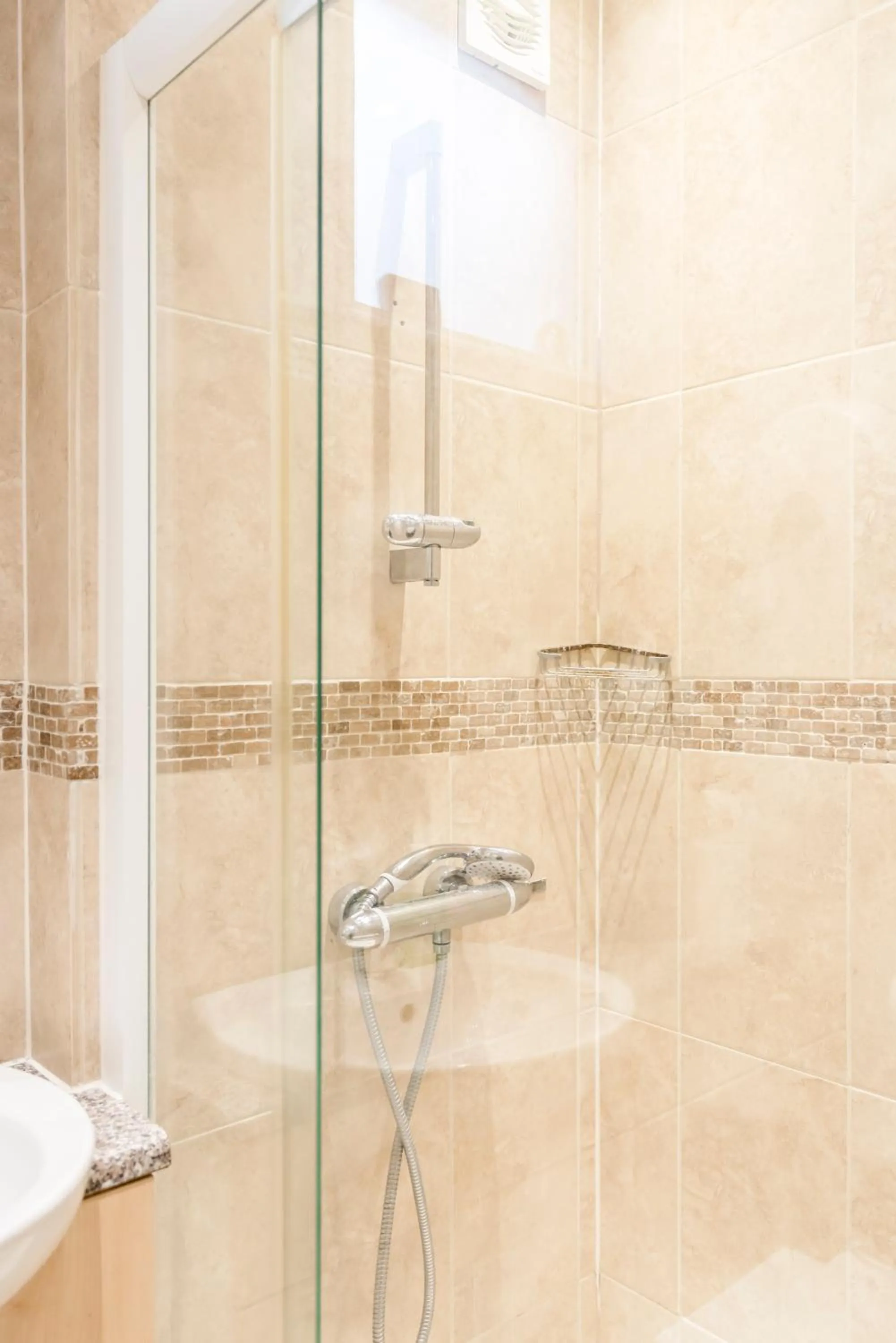 1 Riverside Apartments