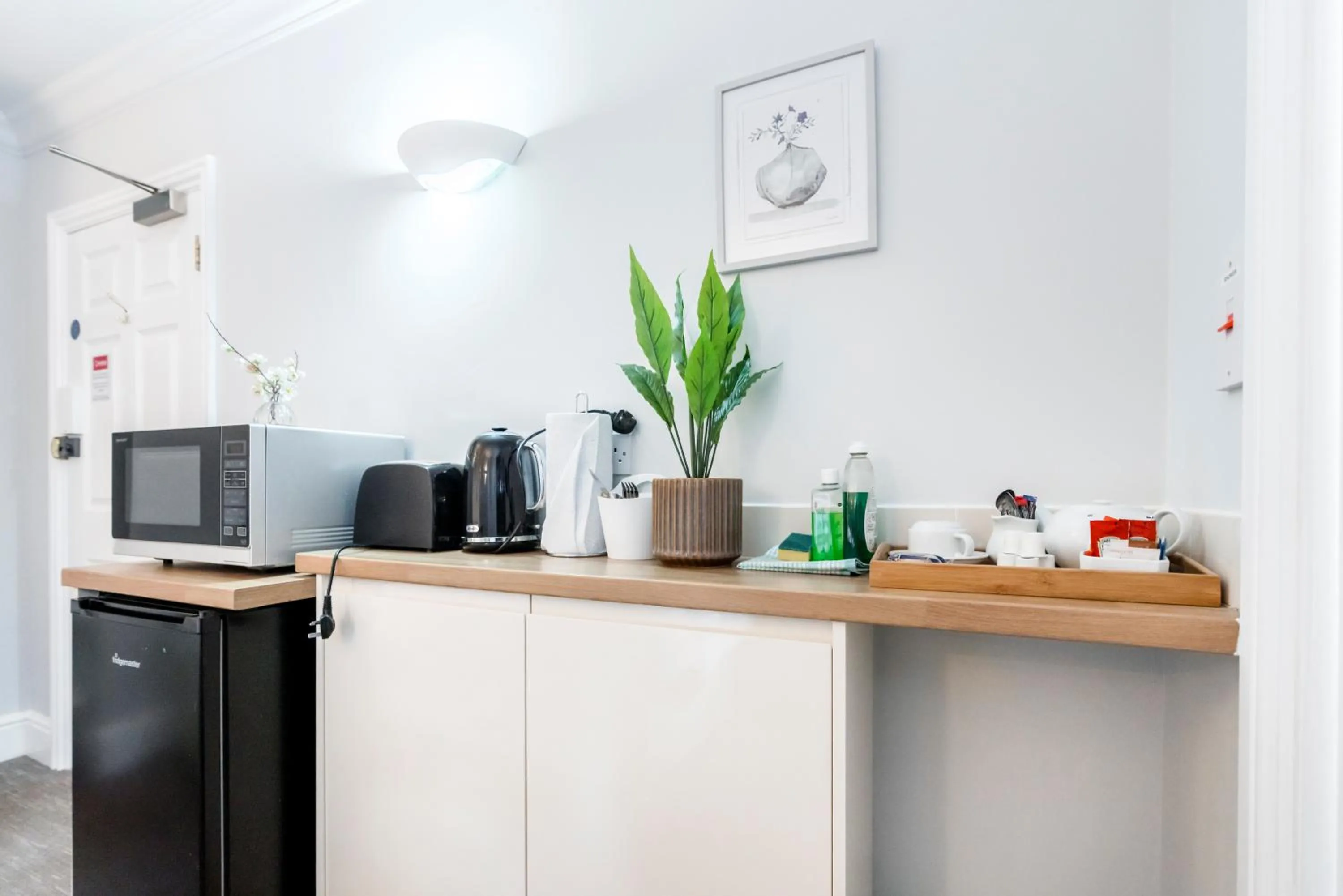 1 Riverside Apartments