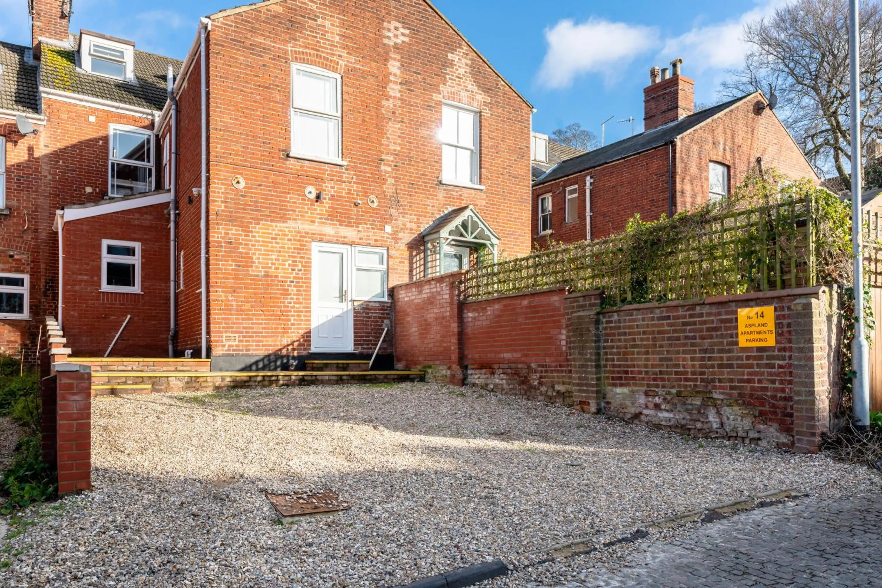 1 Riverside Apartments