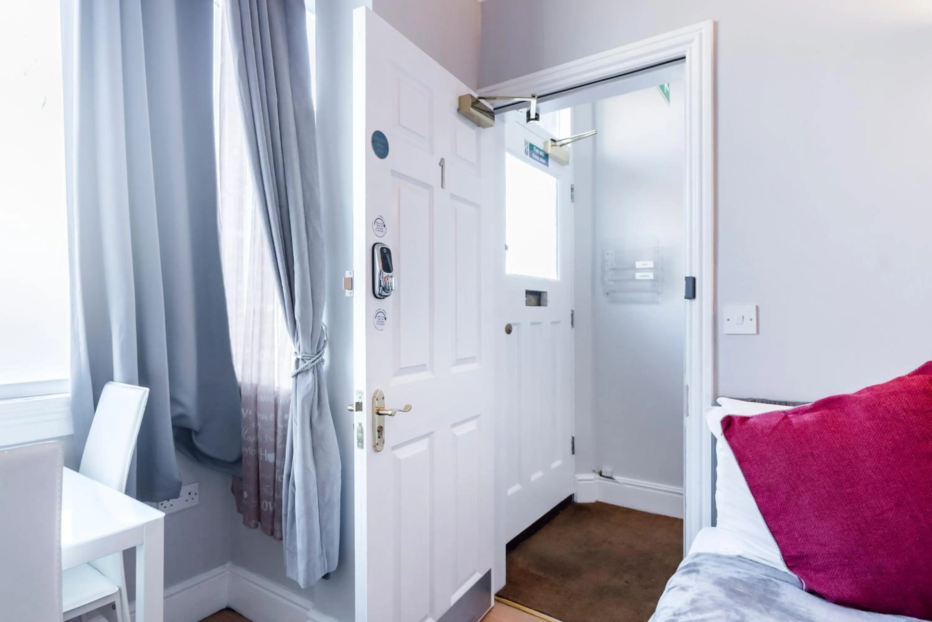 1 Riverside Apartments