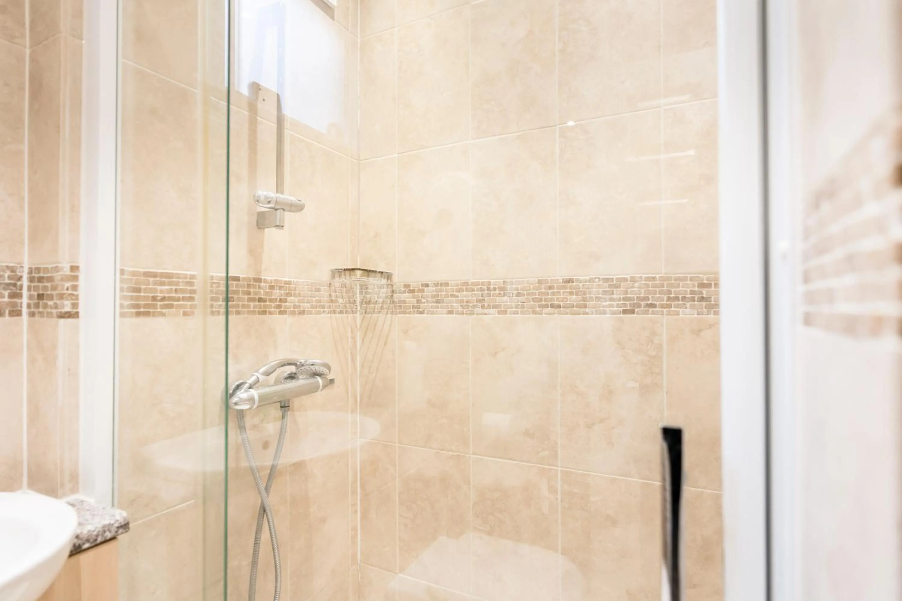 1 Riverside Apartments