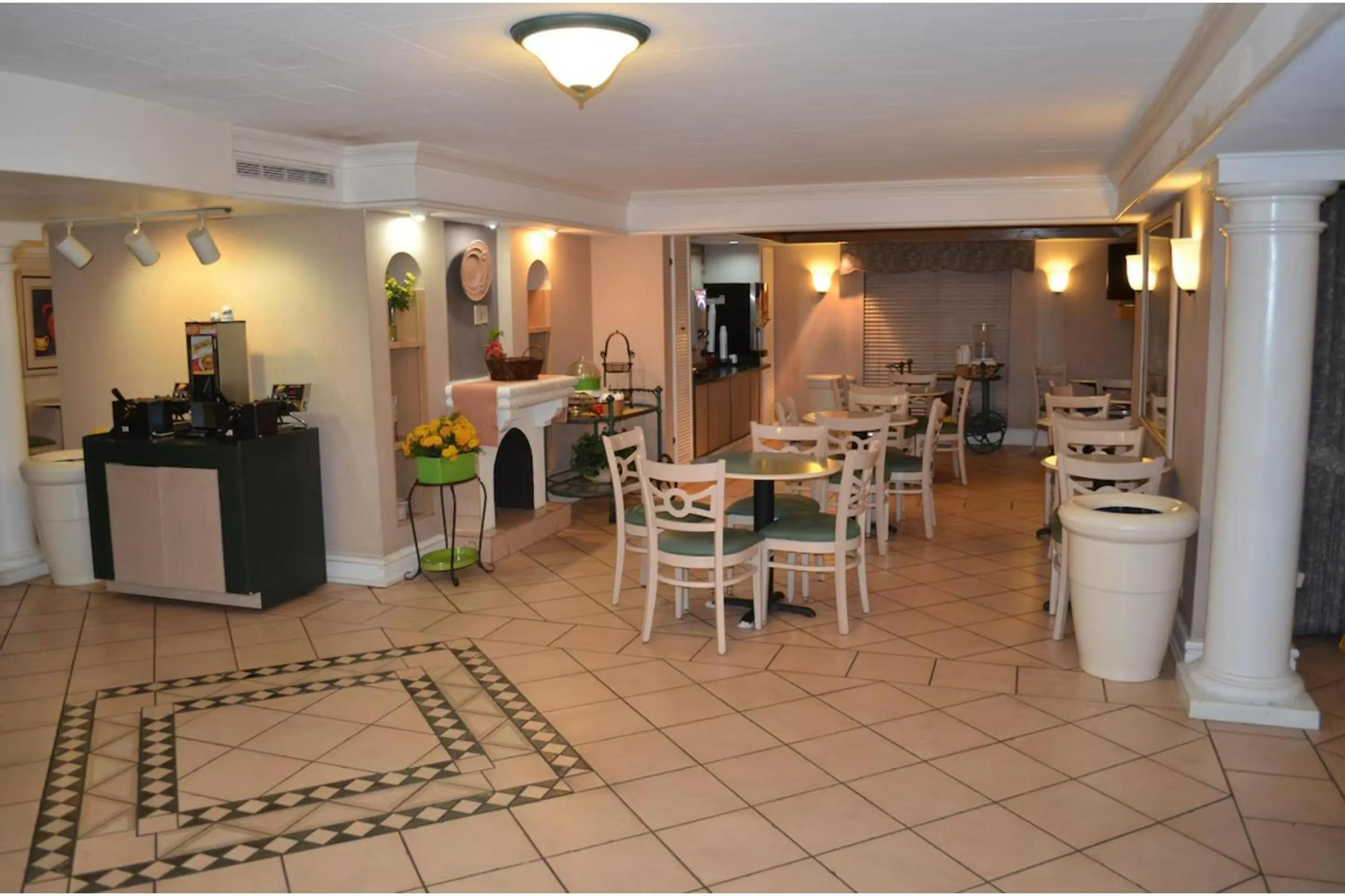 Lobby or reception in The Grand by Capital O Texarkana I-30