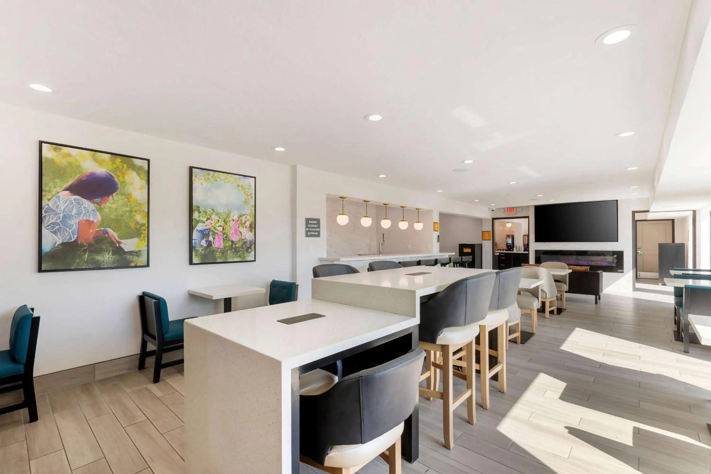 Restaurant/places to eat in La Quinta by Wyndham Des Moines West Clive