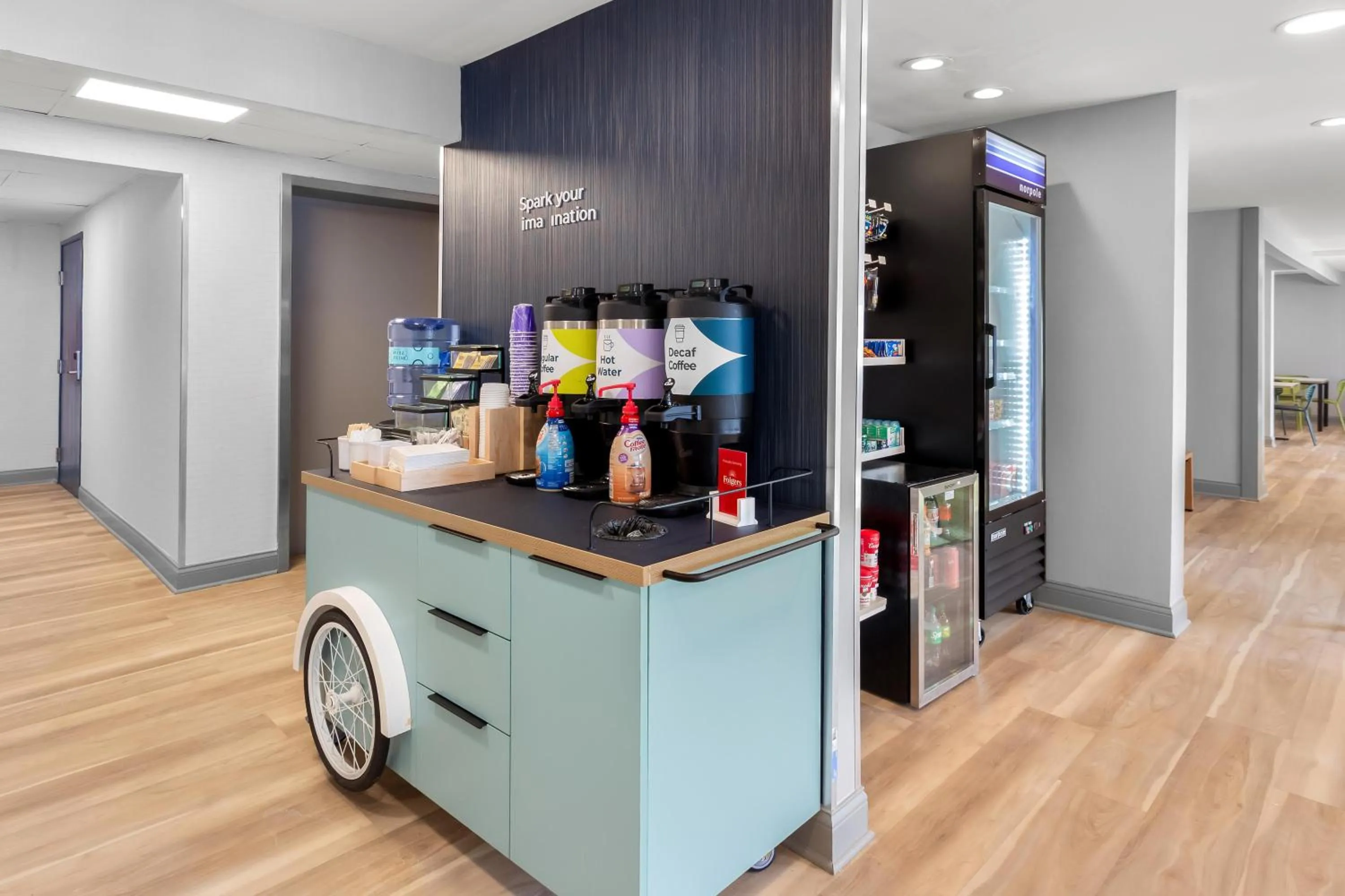 Dining area in Spark by Hilton Matteson Chicago I 57