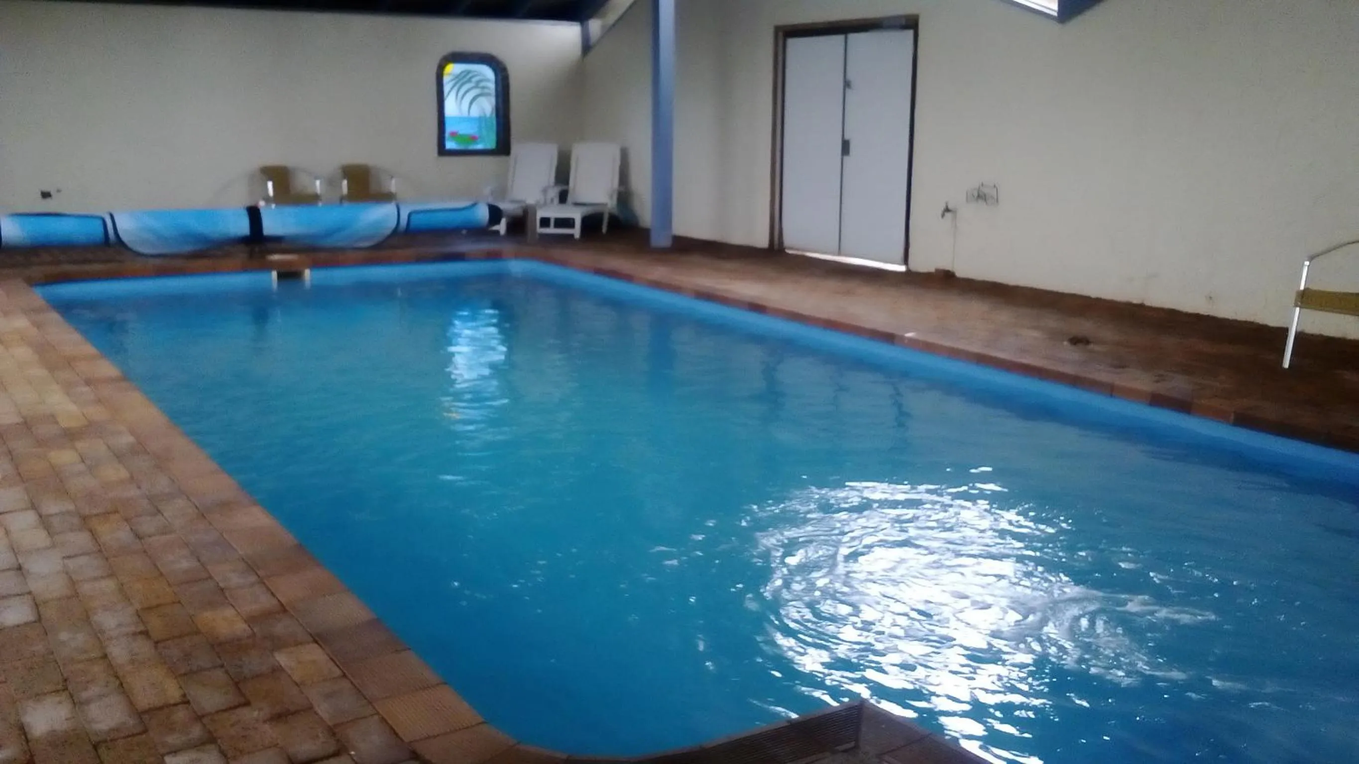 Swimming pool in Magdala Motor Lodge & Lakeside Restaurant