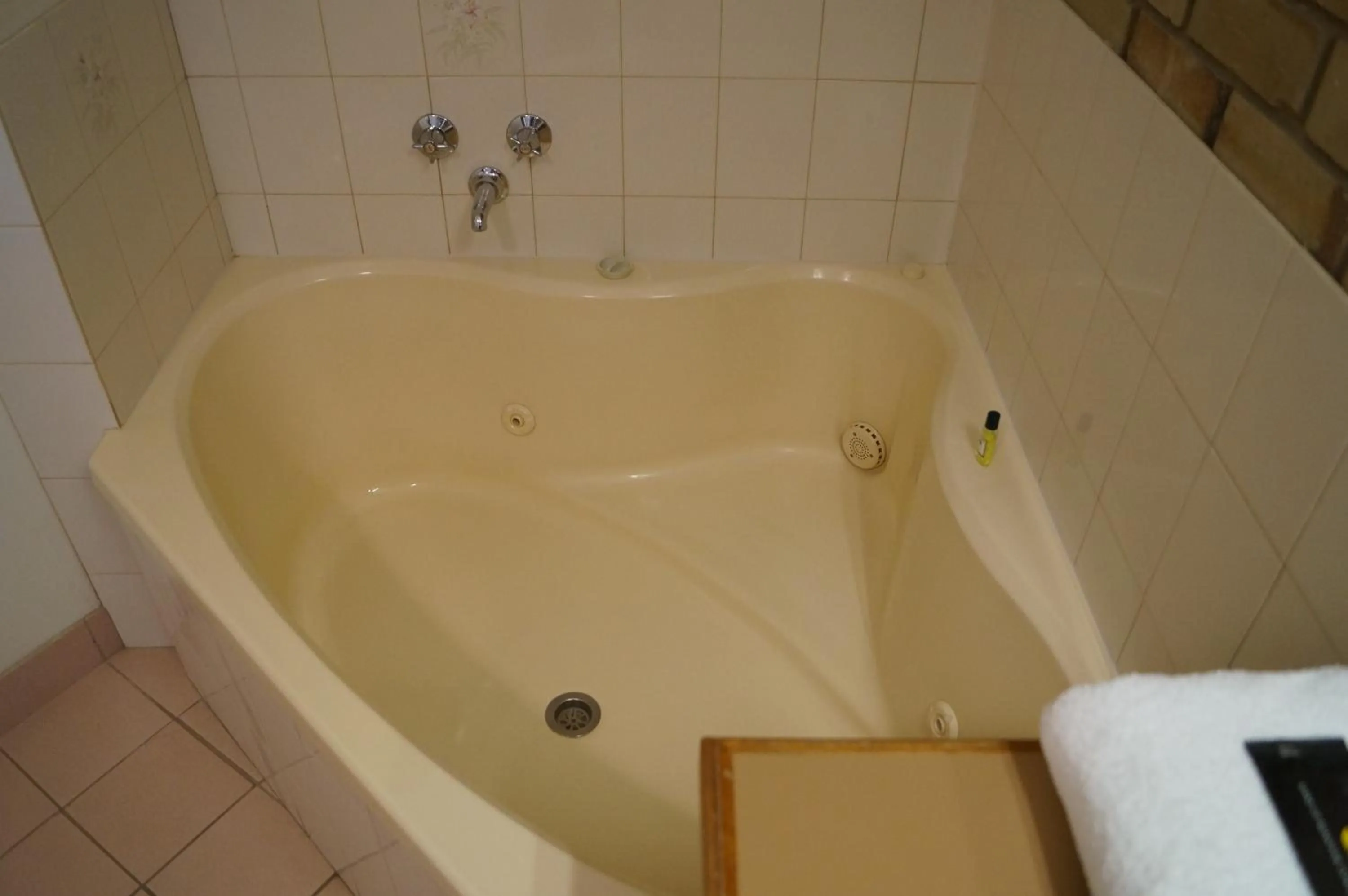 Magdala Motor Lodge & Lakeside Restaurant