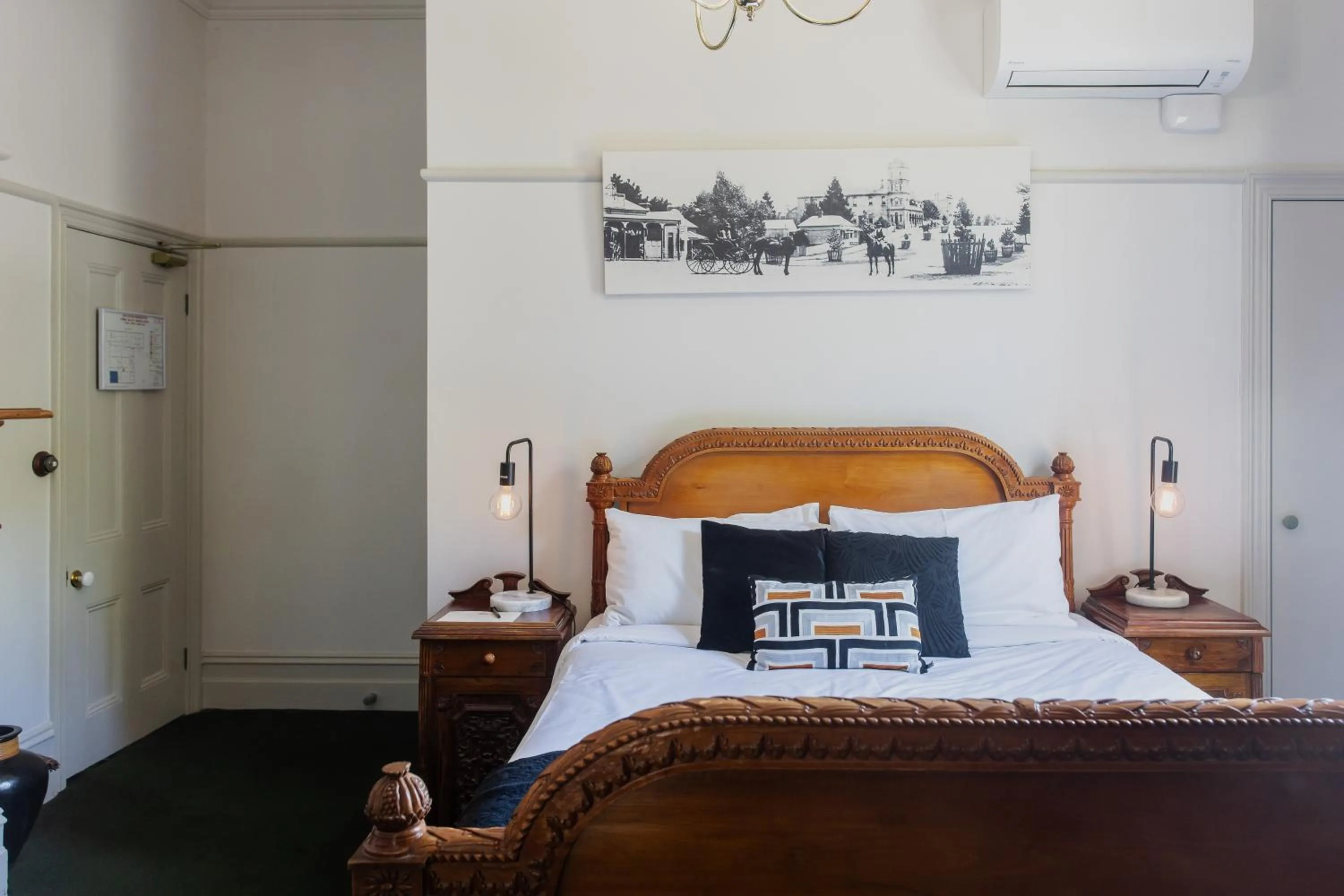 Bed in Yarra Valley Grand