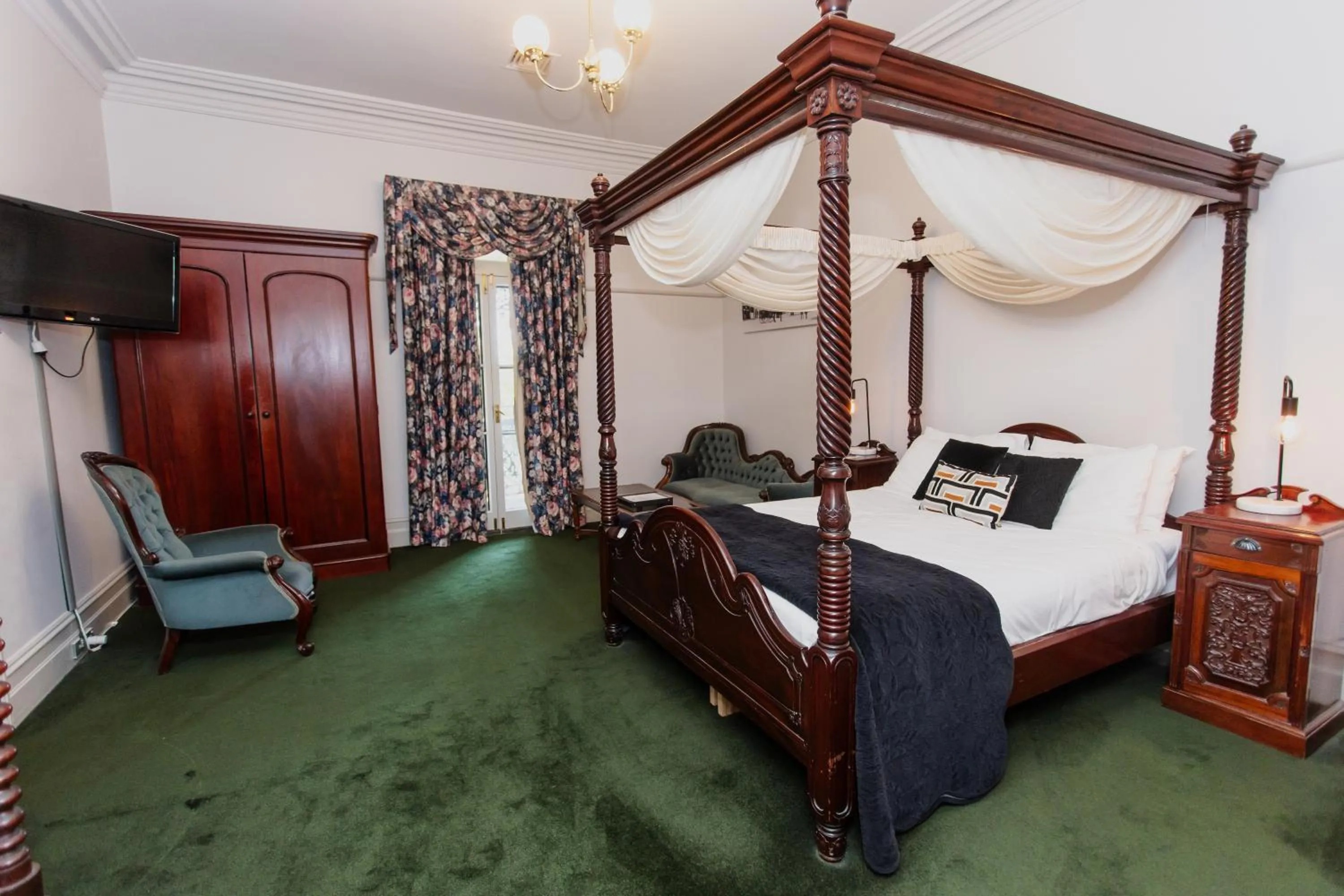 Bed in Yarra Valley Grand