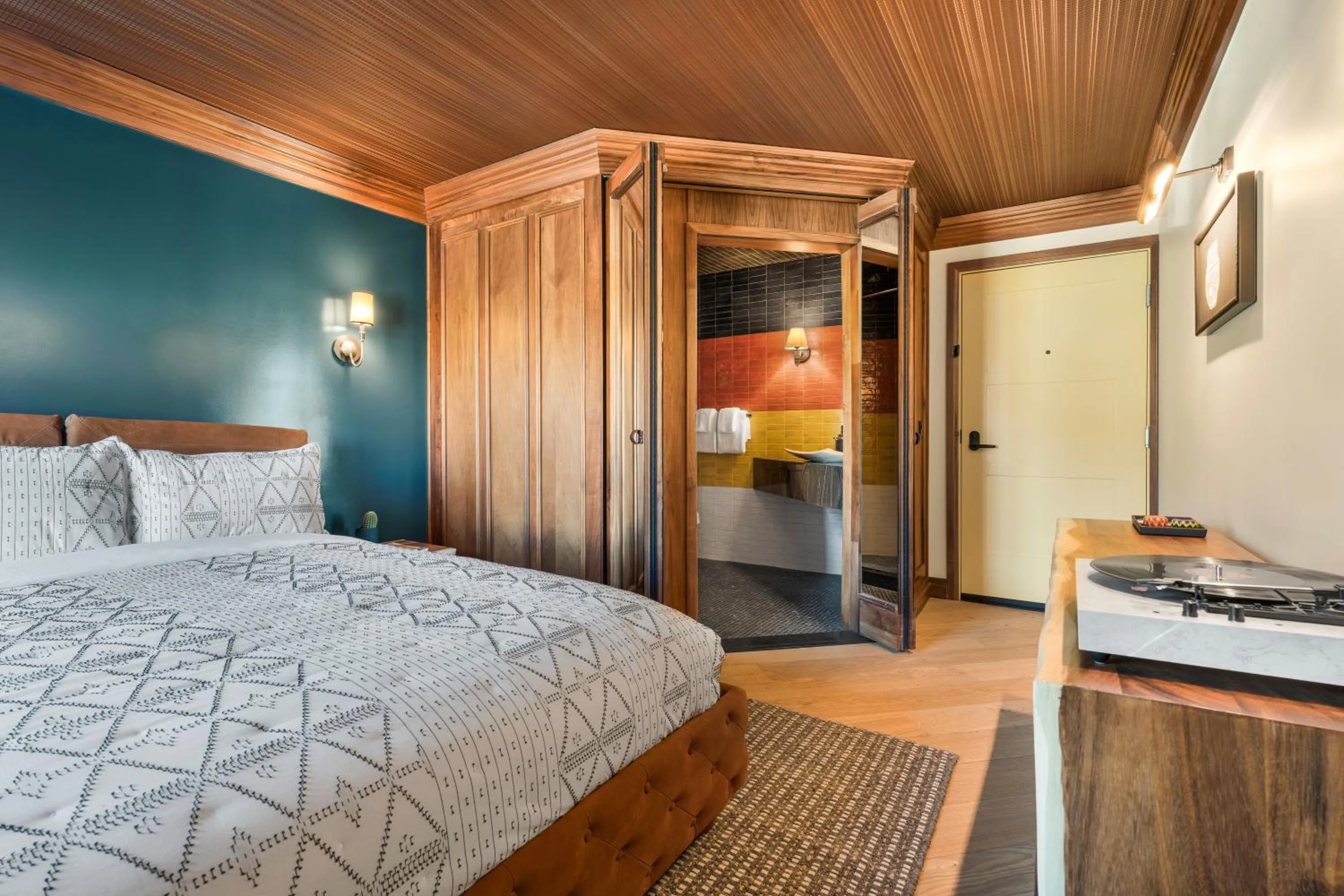 Bedroom, Bed in Wolfe's Hotel Moab