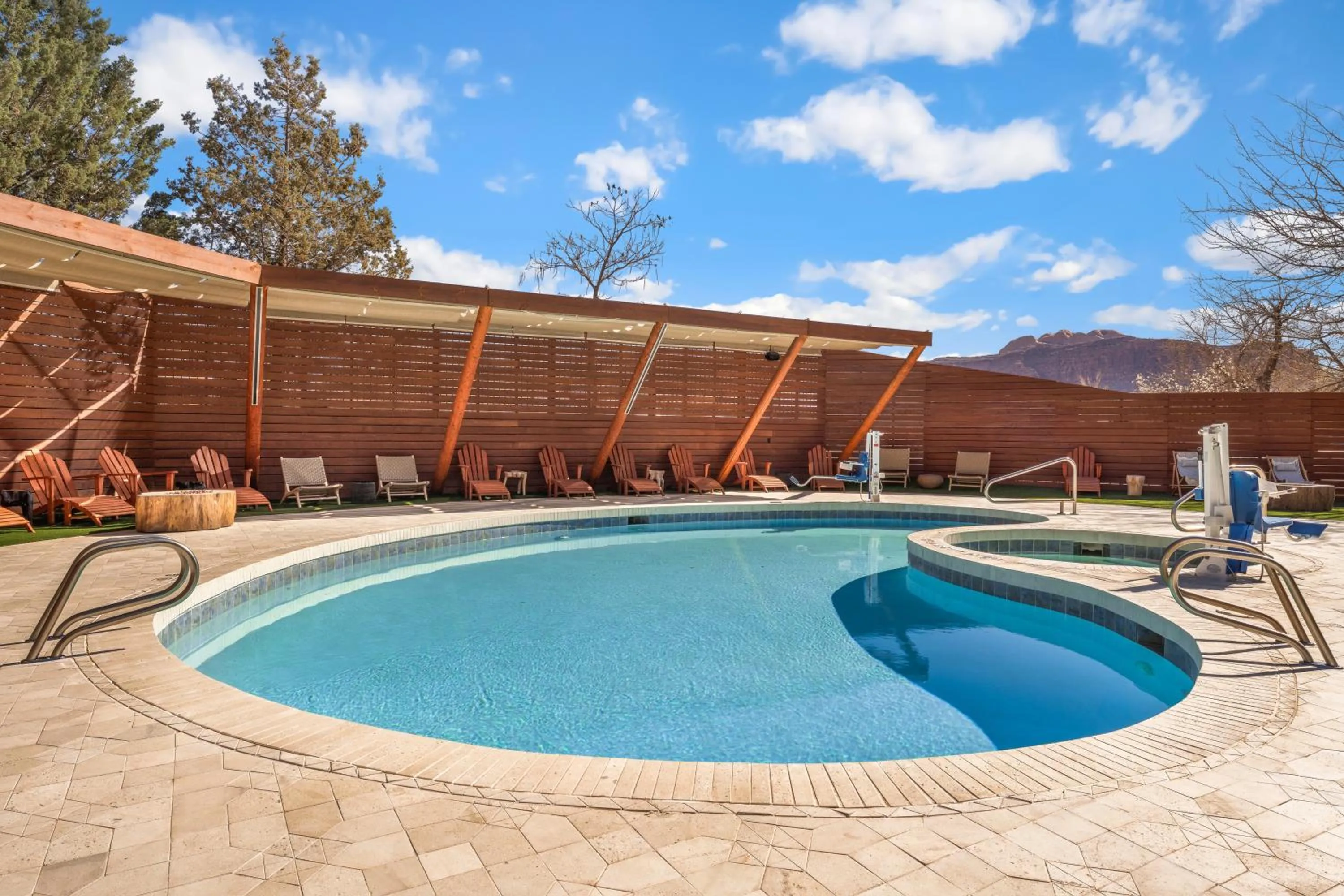 Swimming pool in Wolfe's Hotel Moab
